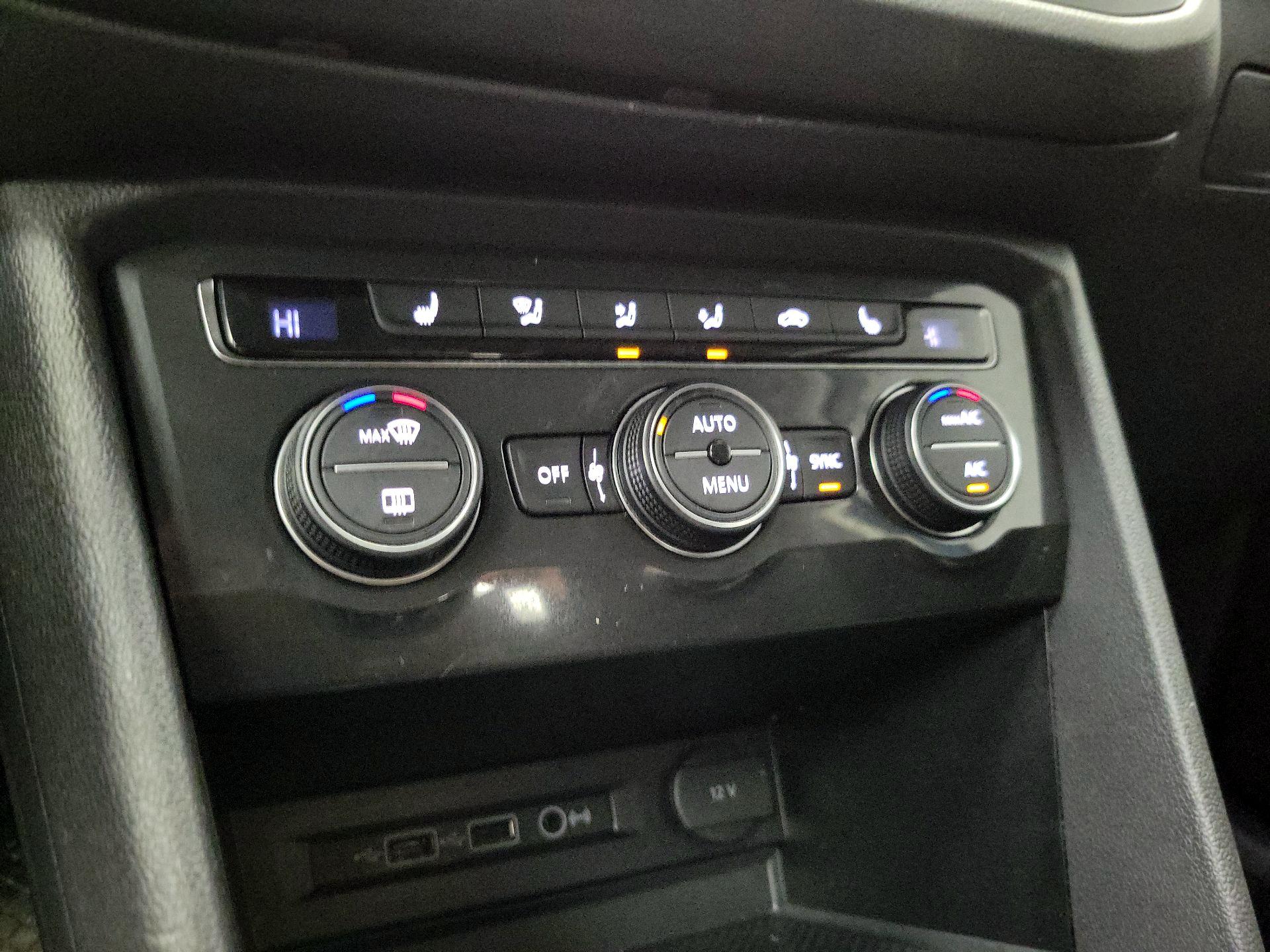 Thumbnail: 2019 Volkswagen Tiguan - 16