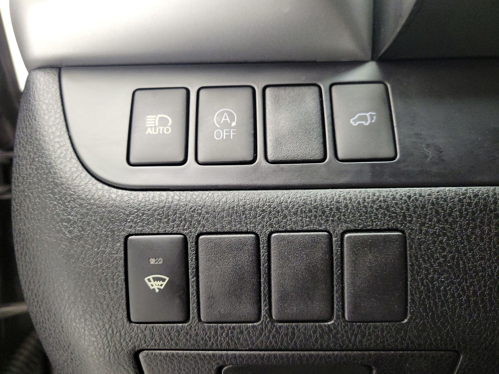 Thumbnail: 2018 Toyota Highlander - 13