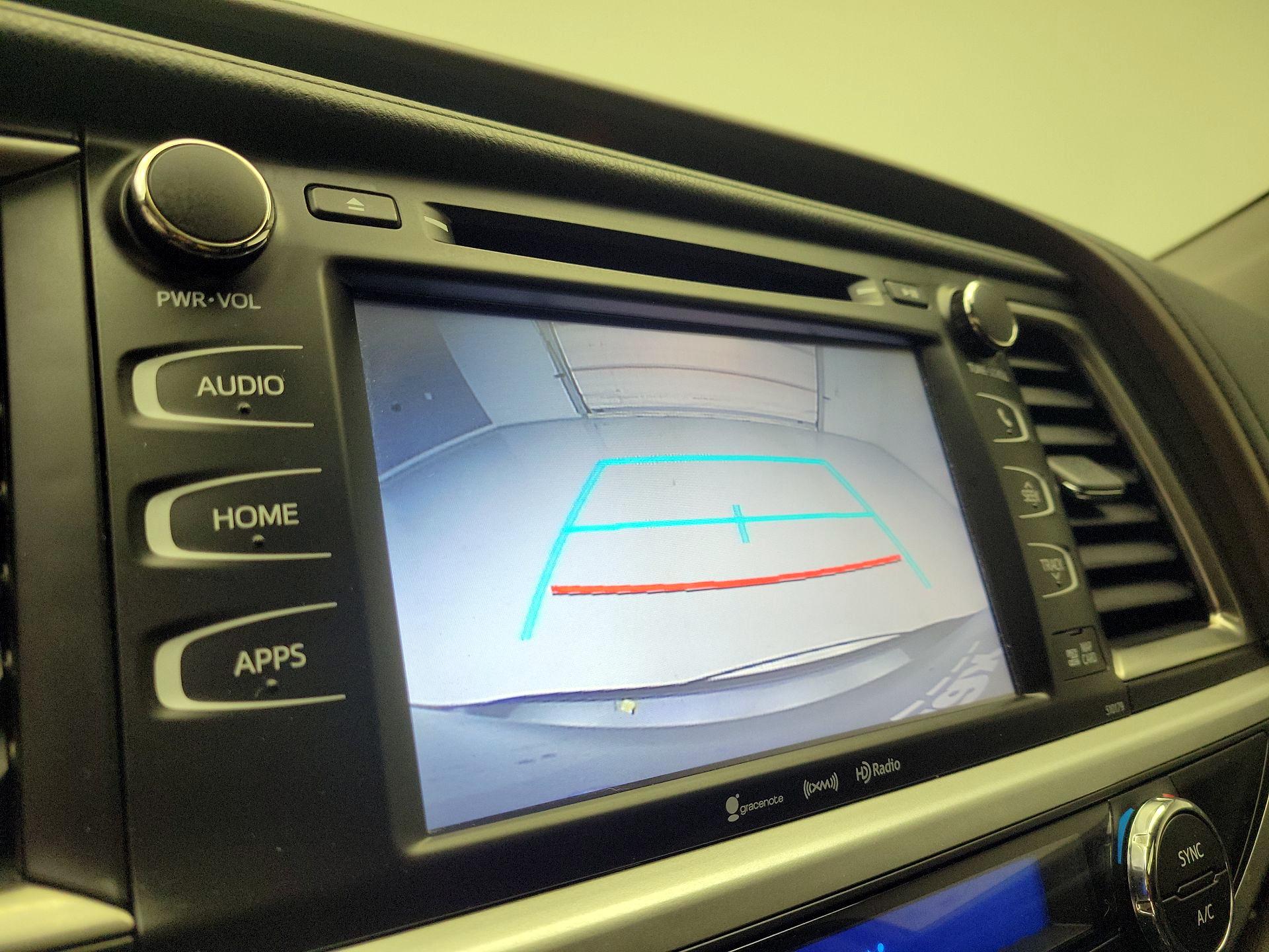 Thumbnail: 2018 Toyota Highlander - 15