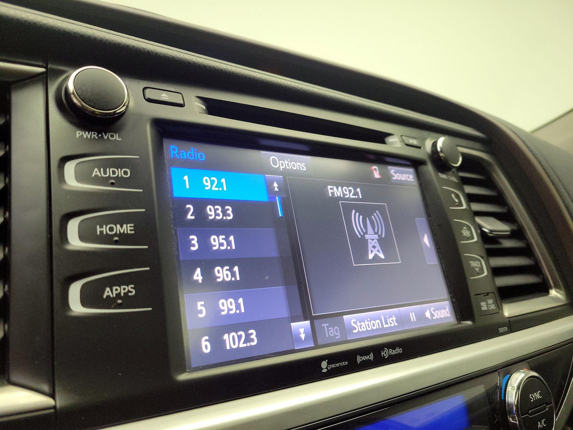 Thumbnail: 2018 Toyota Highlander - 16