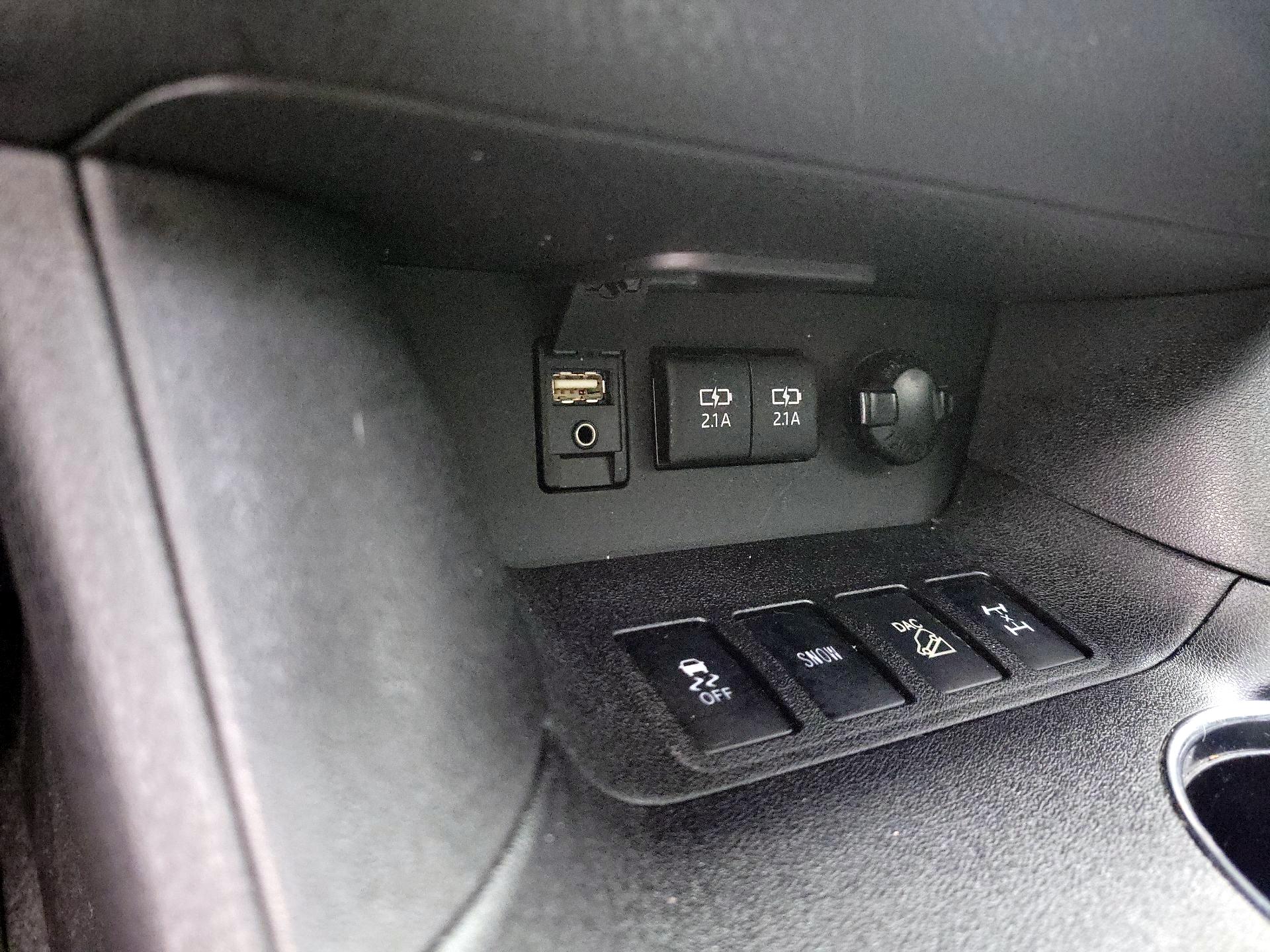 Thumbnail: 2018 Toyota Highlander - 19