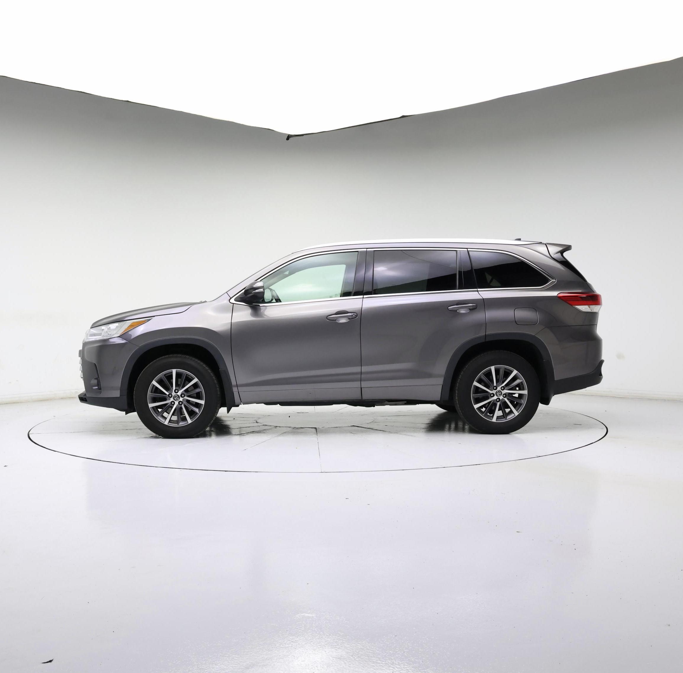 Thumbnail: 2018 Toyota Highlander - 3