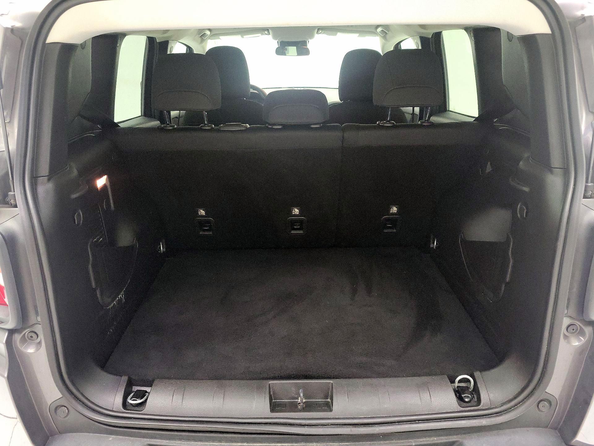 Thumbnail: 2021 Jeep Renegade - 20