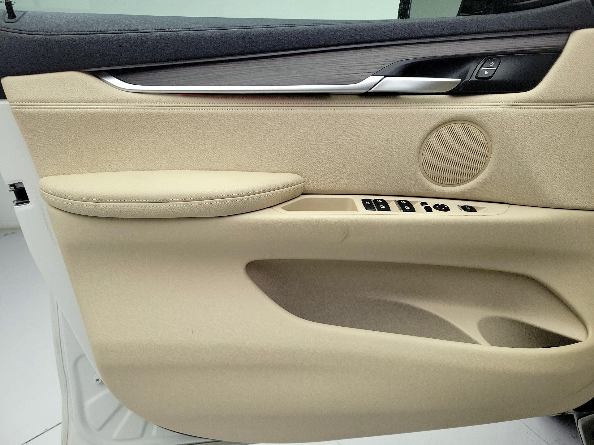 Thumbnail: 2015 BMW X6 - 12