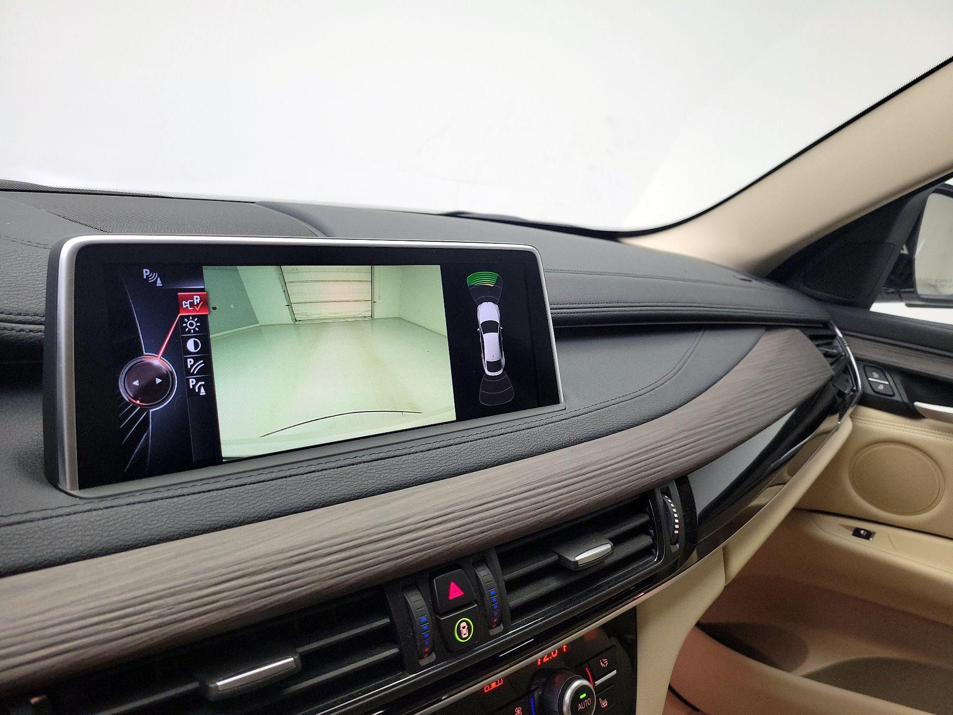 Thumbnail: 2015 BMW X6 - 15