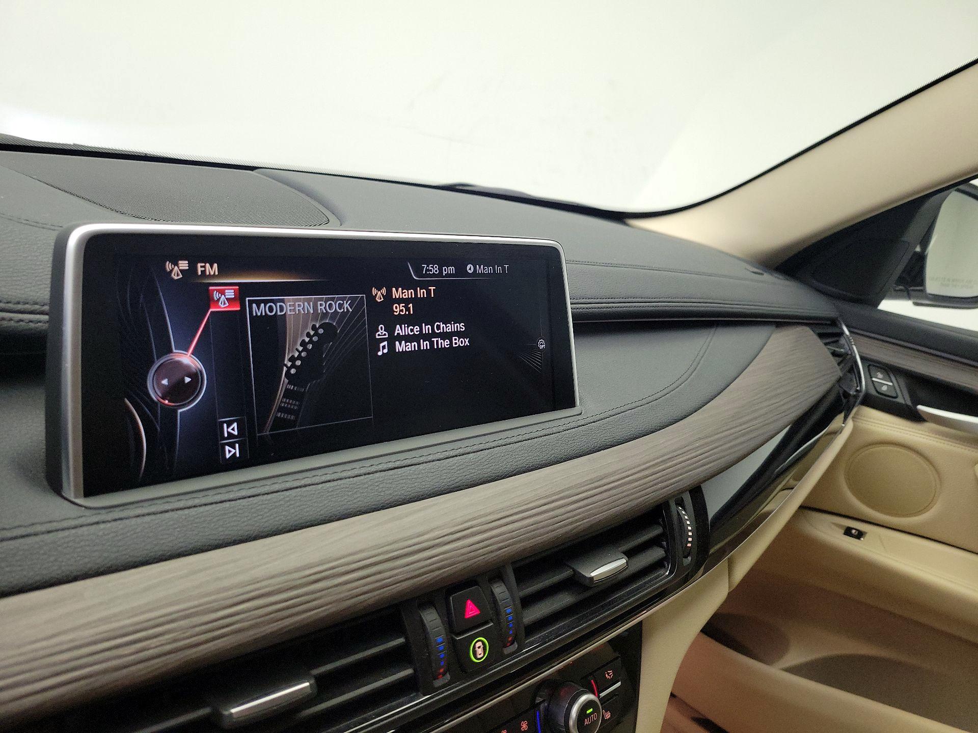 Thumbnail: 2015 BMW X6 - 16