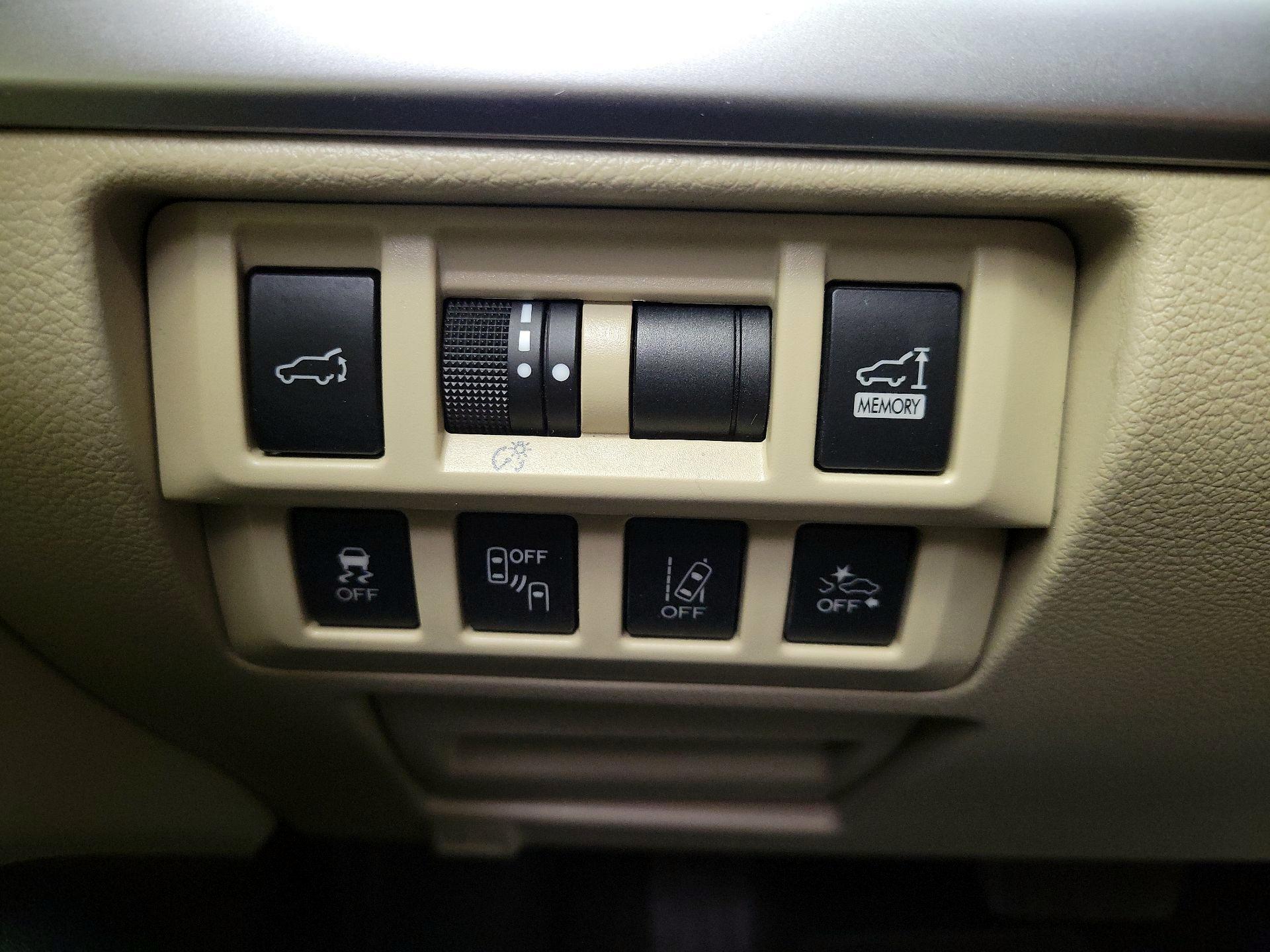 Thumbnail: 2018 Subaru Outback - 13