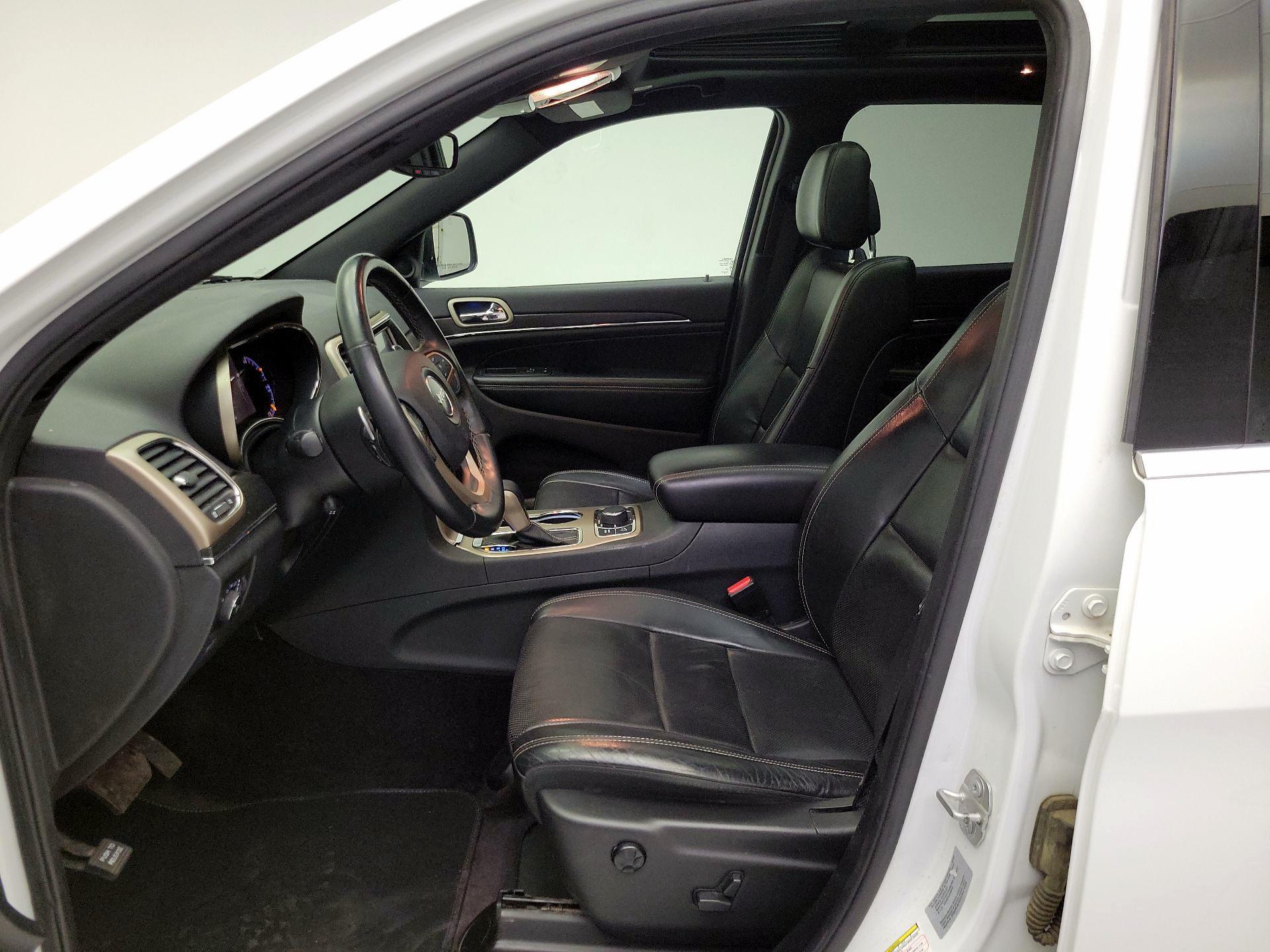 Thumbnail: 2017 Jeep Grand Cherokee - 11