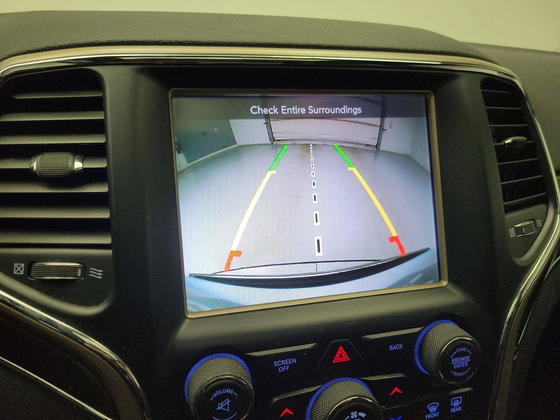 Thumbnail: 2017 Jeep Grand Cherokee - 14