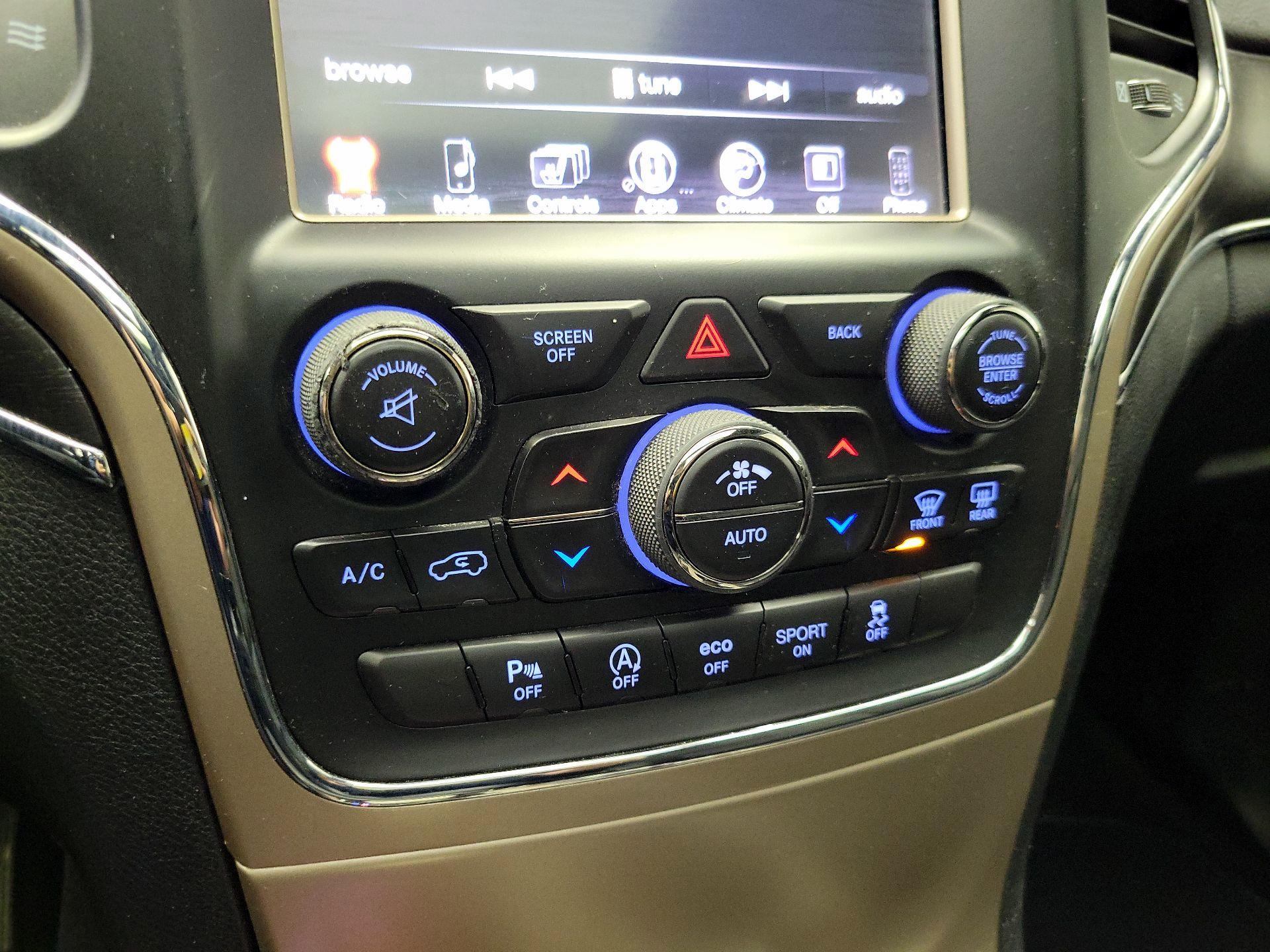 Thumbnail: 2017 Jeep Grand Cherokee - 16