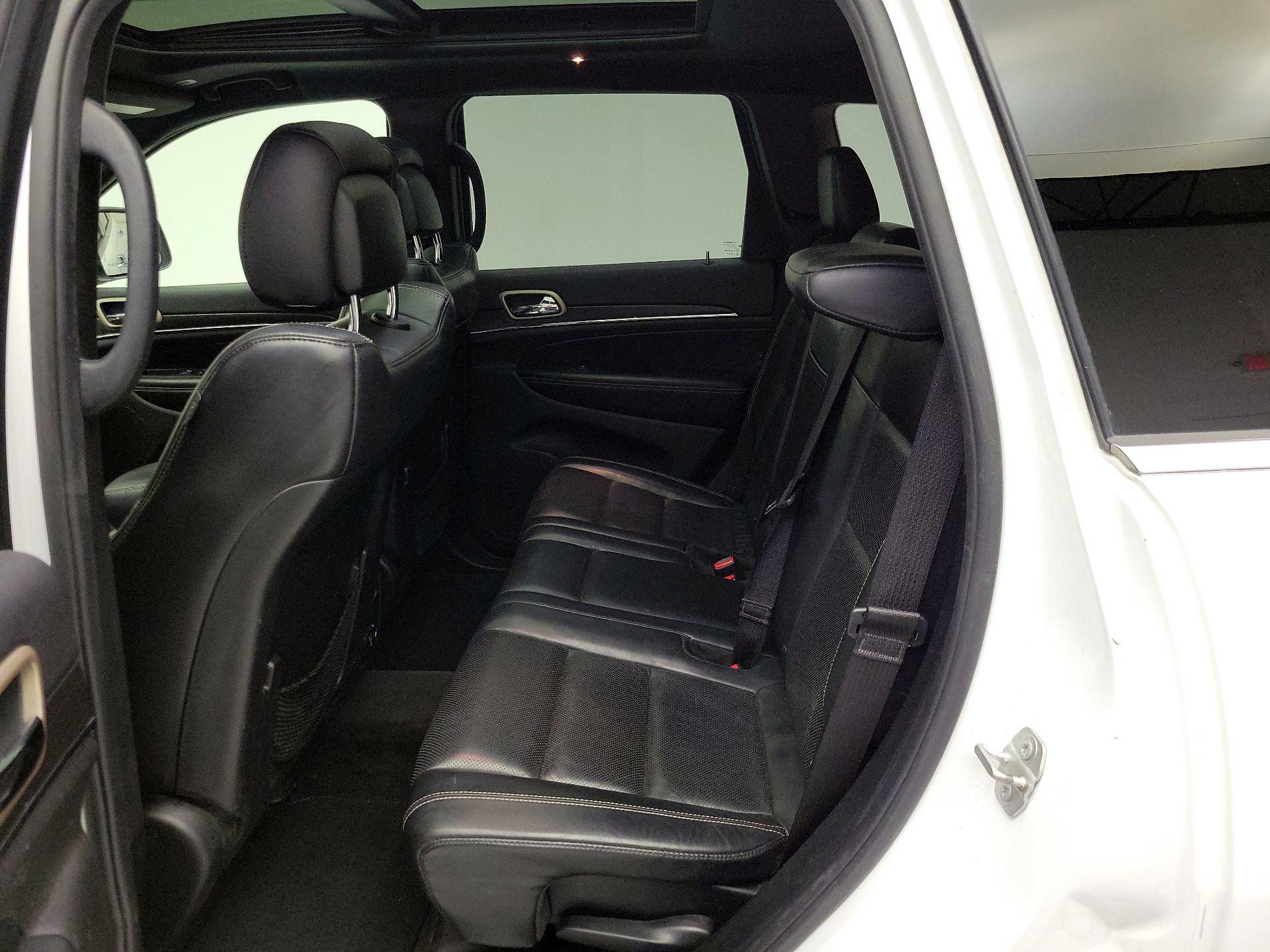 Thumbnail: 2017 Jeep Grand Cherokee - 20