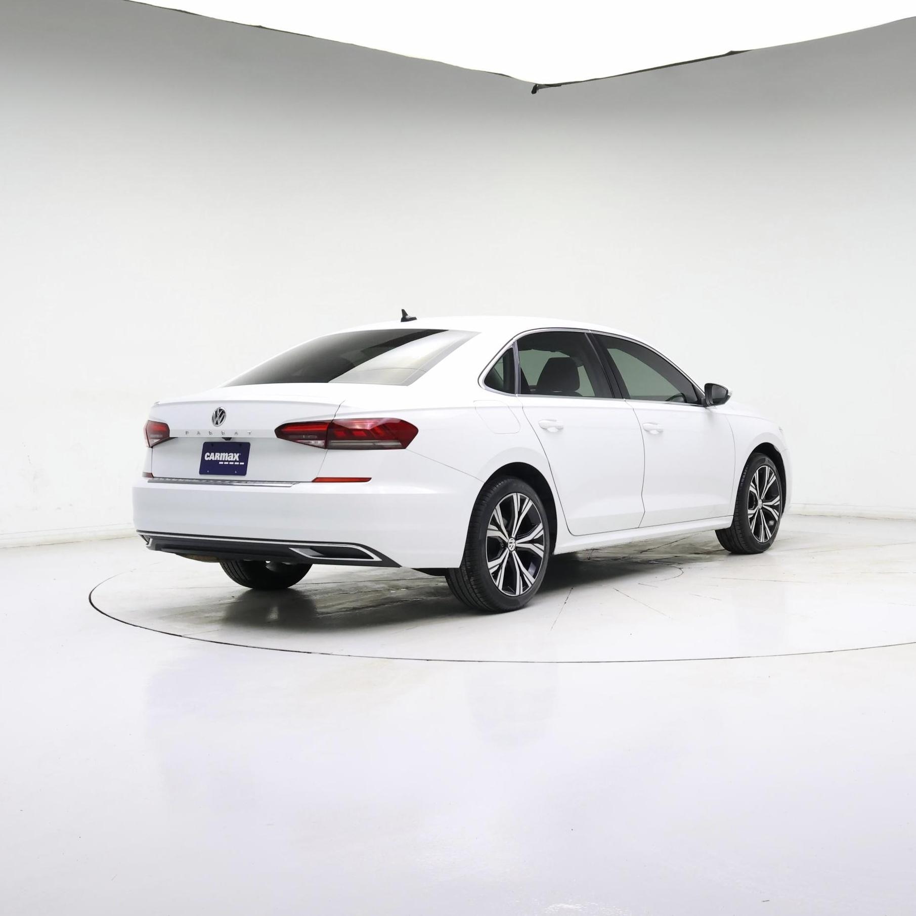 Thumbnail: 2022 Volkswagen Passat - 8