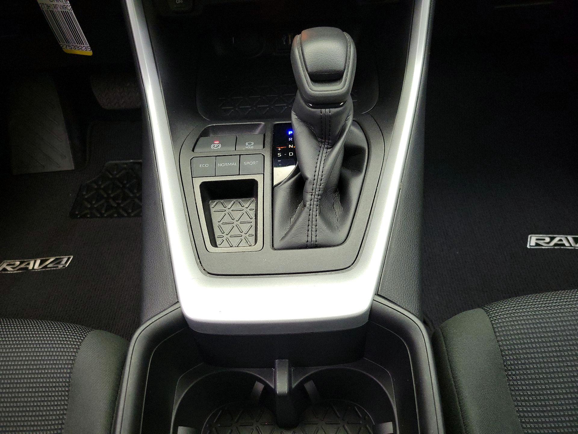 Thumbnail: 2024 Toyota RAV4 - 17