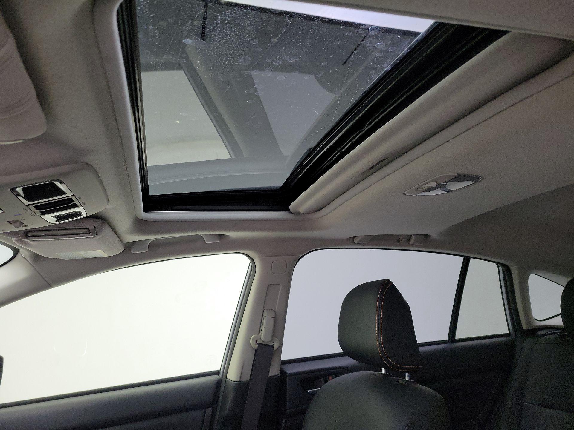 Thumbnail: 2017 Subaru Crosstrek - 20