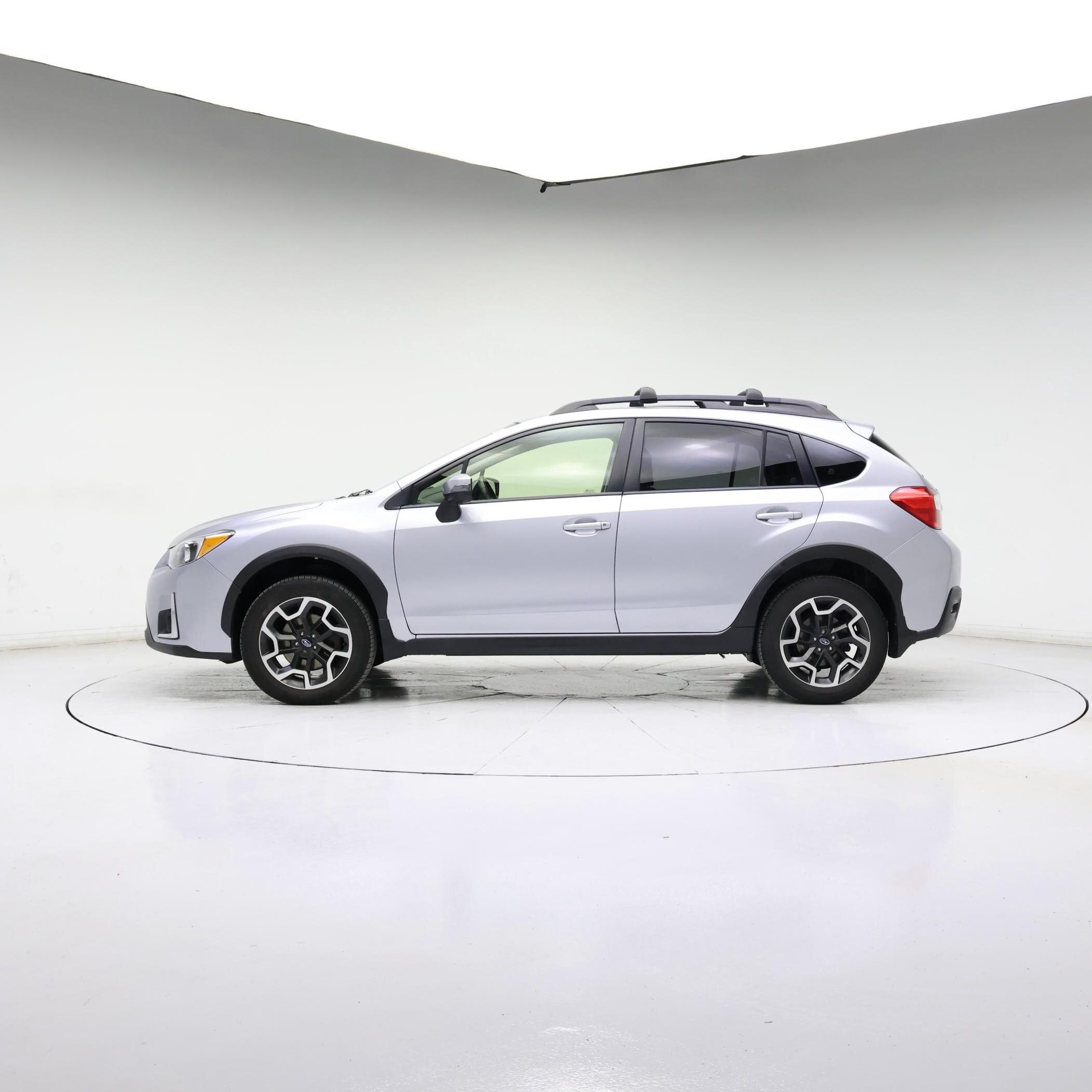 Thumbnail: 2017 Subaru Crosstrek - 3