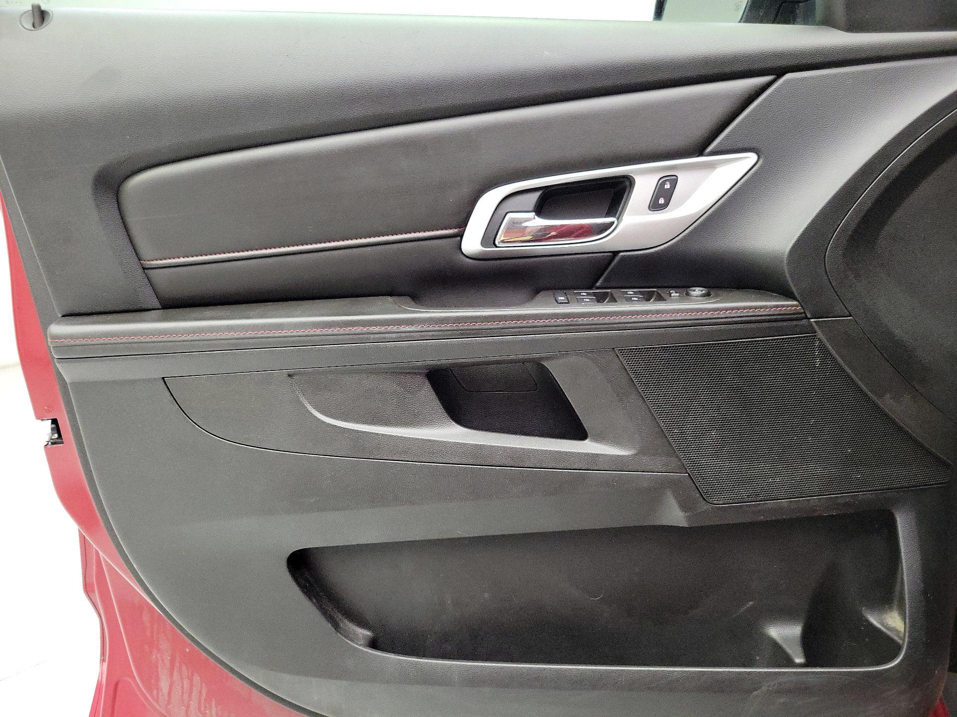 Thumbnail: 2015 GMC Terrain - 12