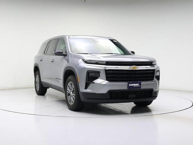 Gray 2024 Chevrolet Traverse LS FWD SUV / Crossover Front-Wheel Drive Automatic