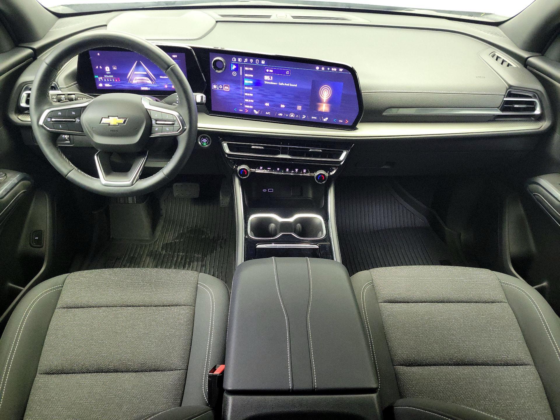 Thumbnail: 2024 Chevrolet Traverse - 9