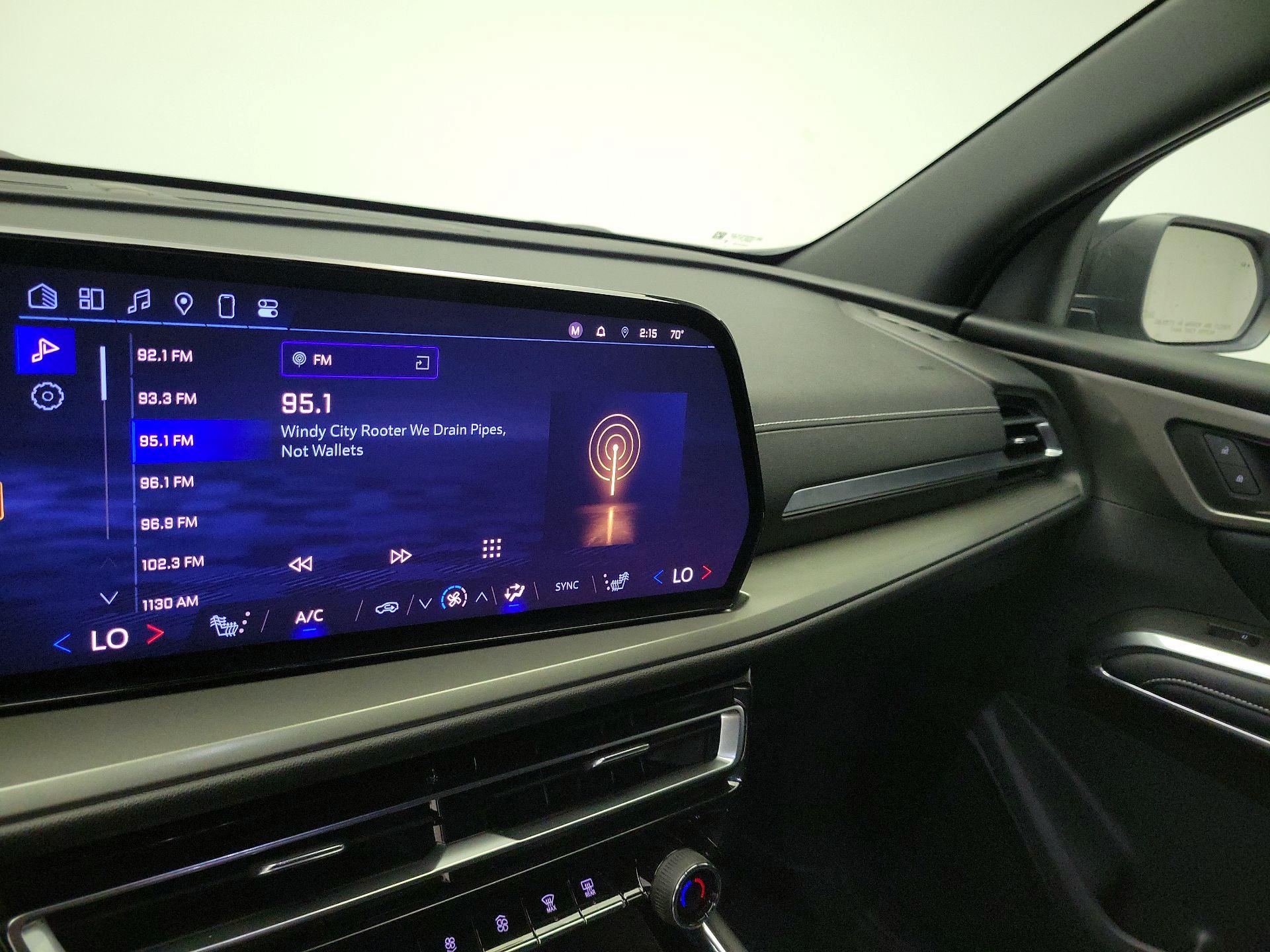 Thumbnail: 2024 Chevrolet Traverse - 16