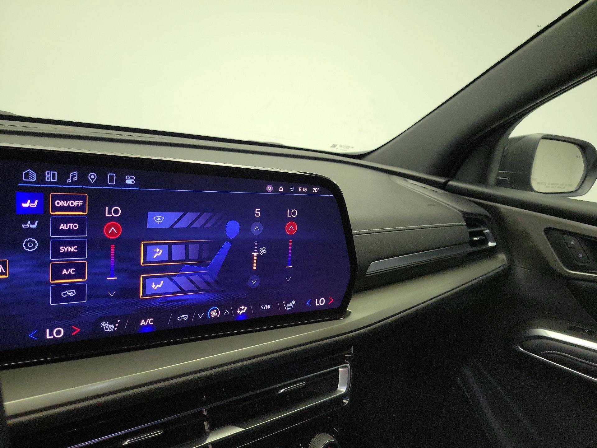 Thumbnail: 2024 Chevrolet Traverse - 17