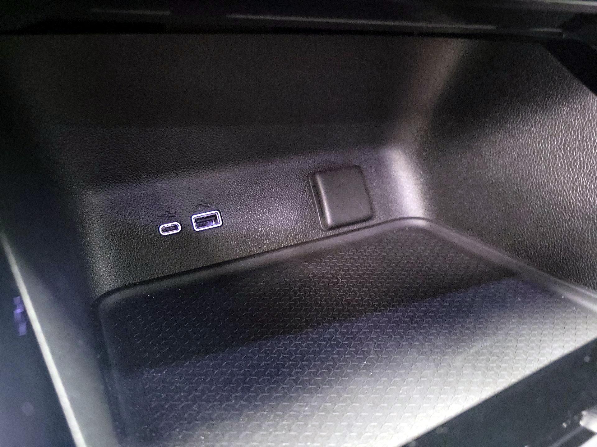 Thumbnail: 2024 Chevrolet Traverse - 19