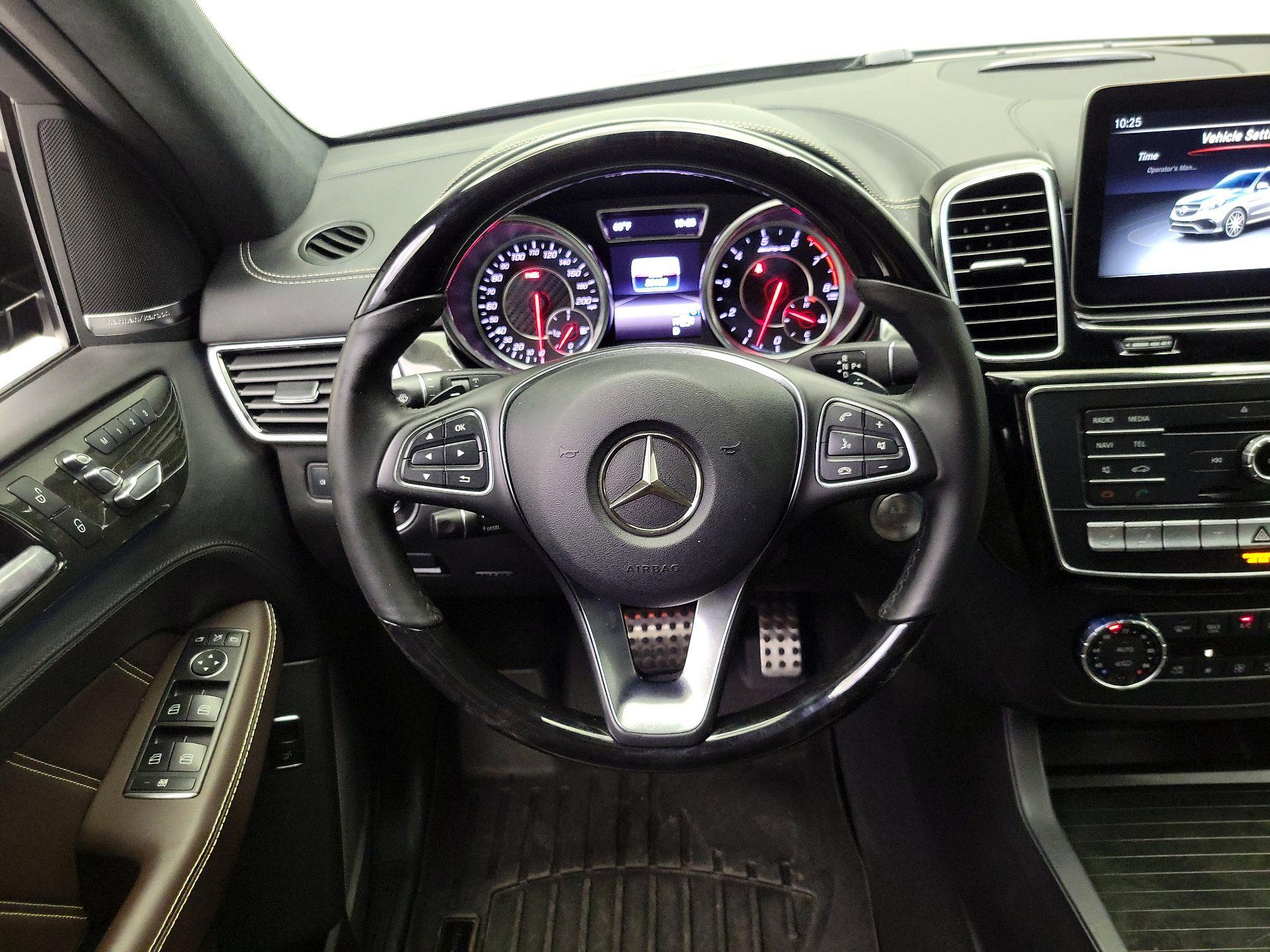 Thumbnail: 2018 Mercedes-Benz GL-Class - 10