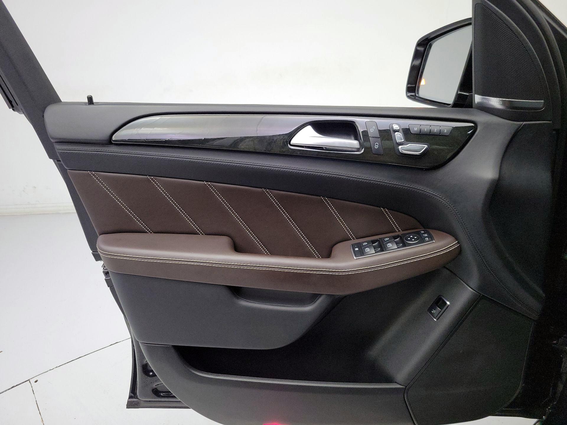 Thumbnail: 2018 Mercedes-Benz GL-Class - 12