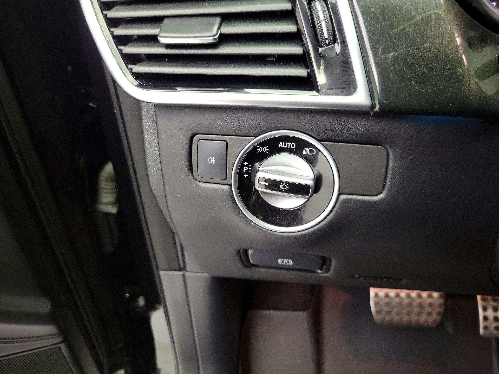 Thumbnail: 2018 Mercedes-Benz GL-Class - 13