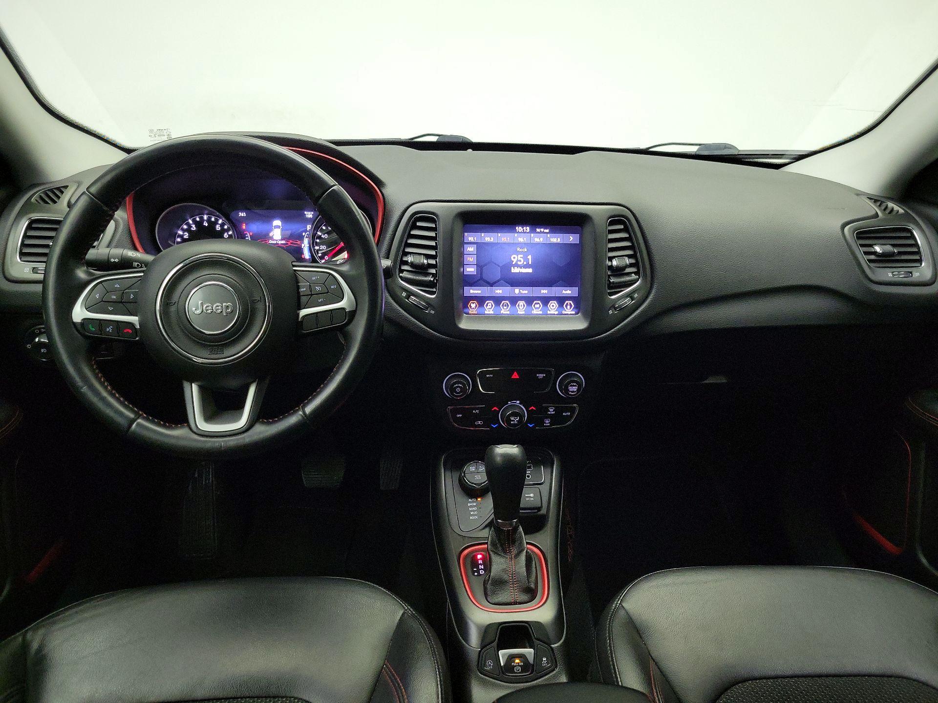 Thumbnail: 2020 Jeep Compass - 9