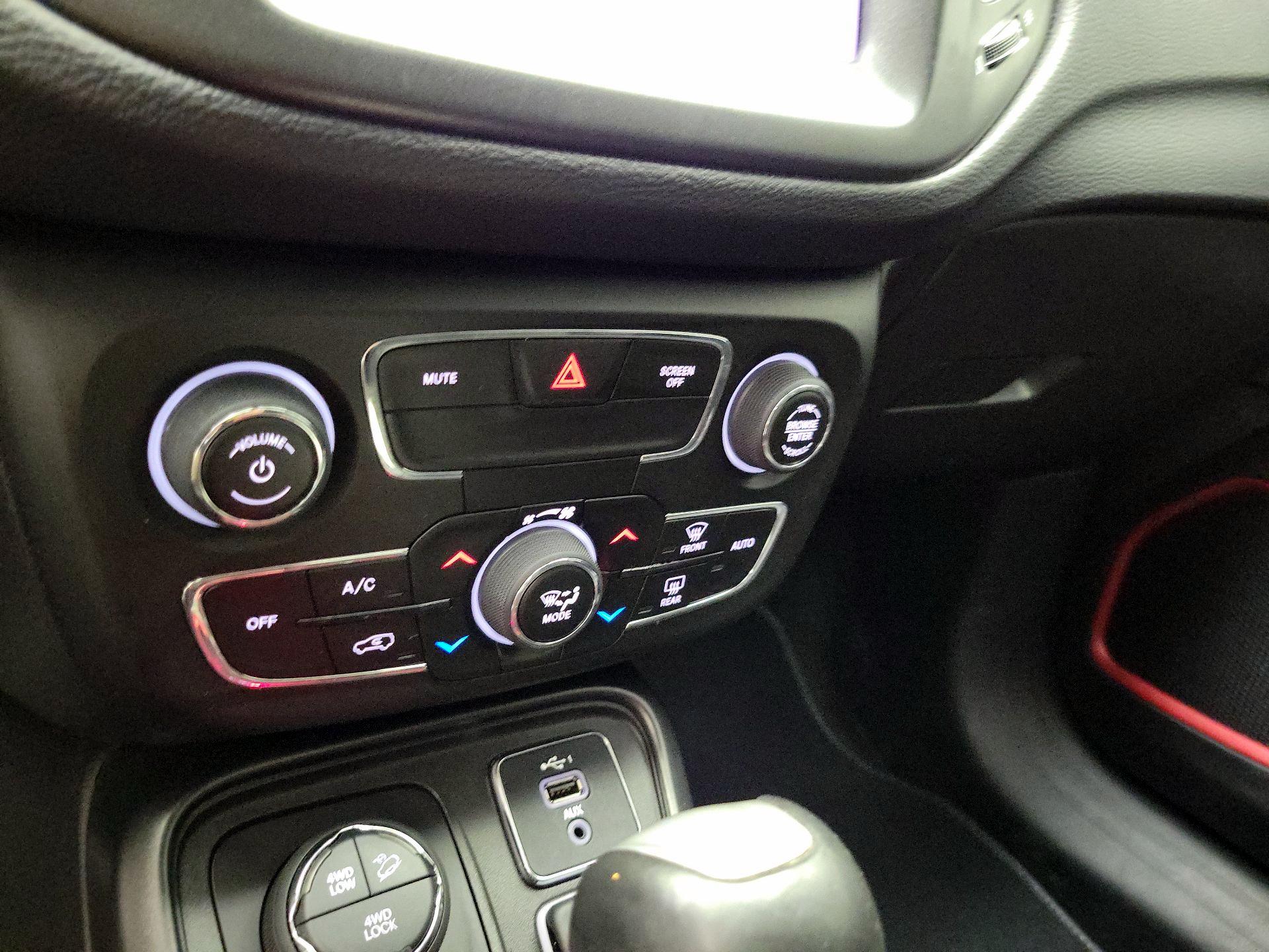 Thumbnail: 2020 Jeep Compass - 16