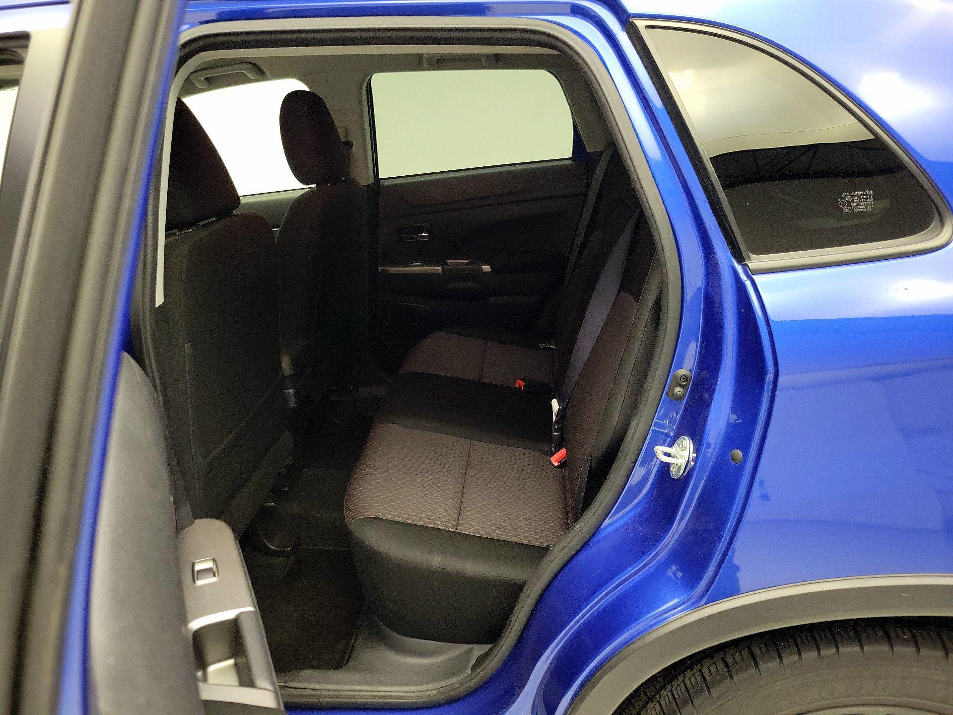 Thumbnail: 2019 Mitsubishi Outlander Sport - 18