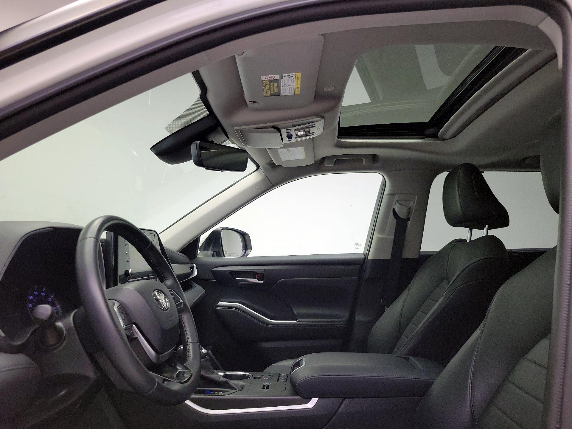 Thumbnail: 2020 Toyota Highlander - 20