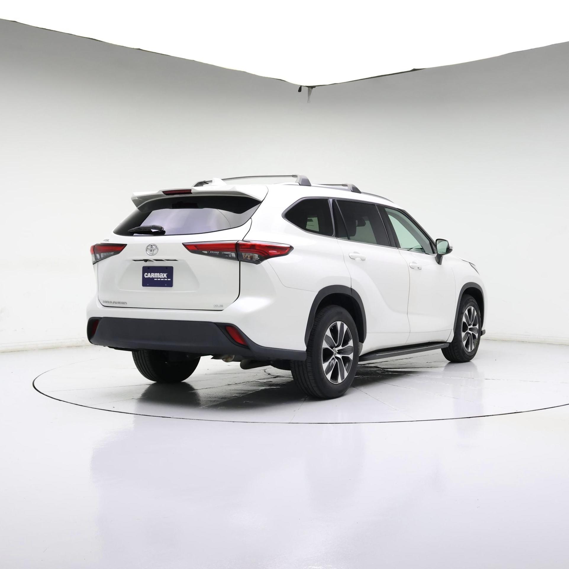 Thumbnail: 2020 Toyota Highlander - 8