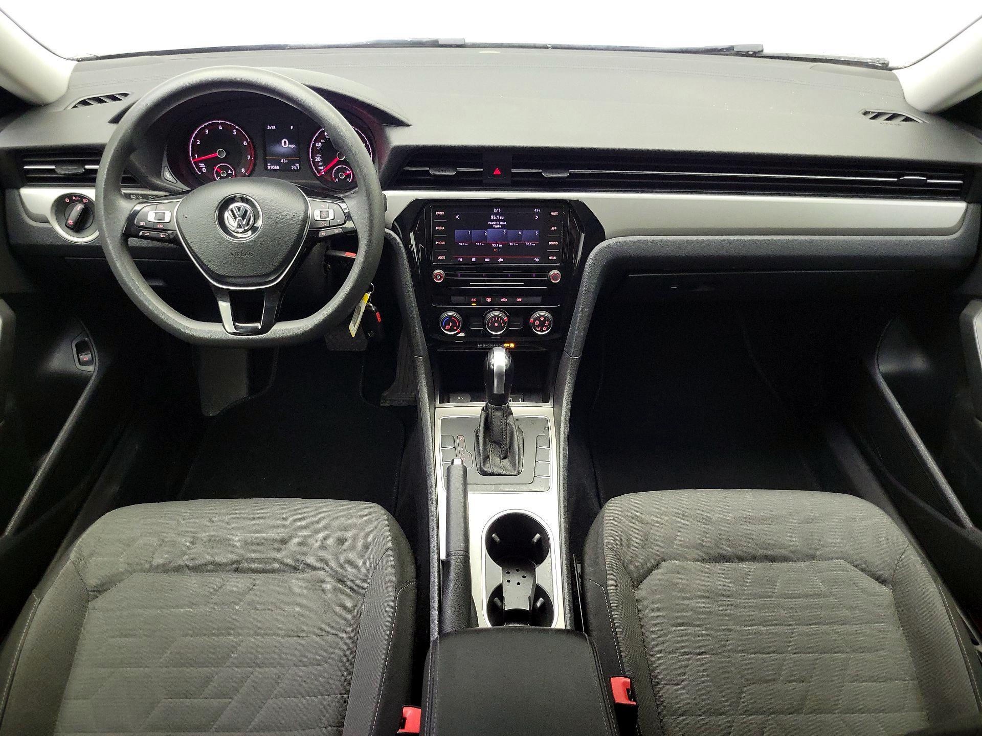 Thumbnail: 2020 Volkswagen Passat - 9