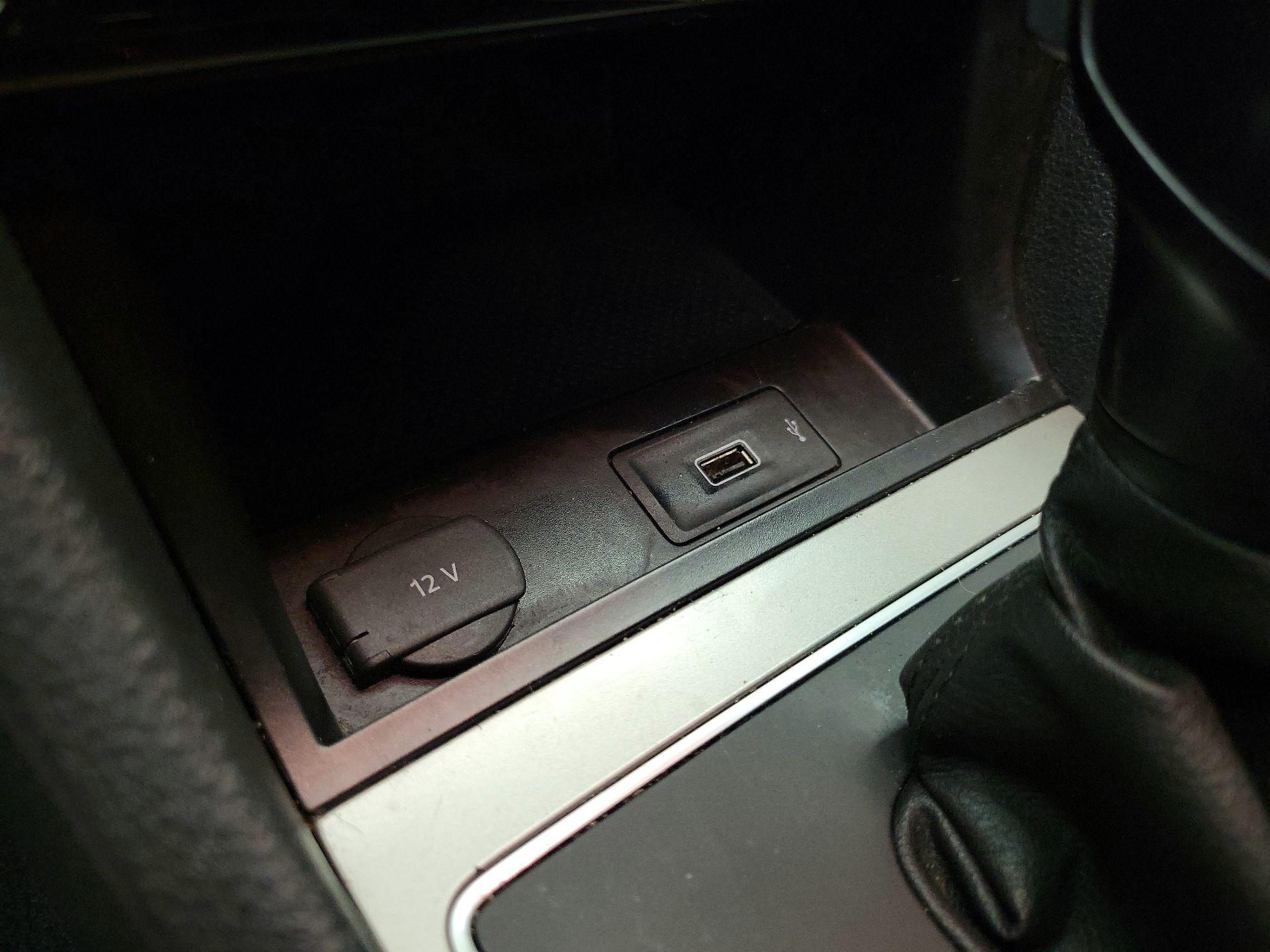 Thumbnail: 2020 Volkswagen Passat - 18