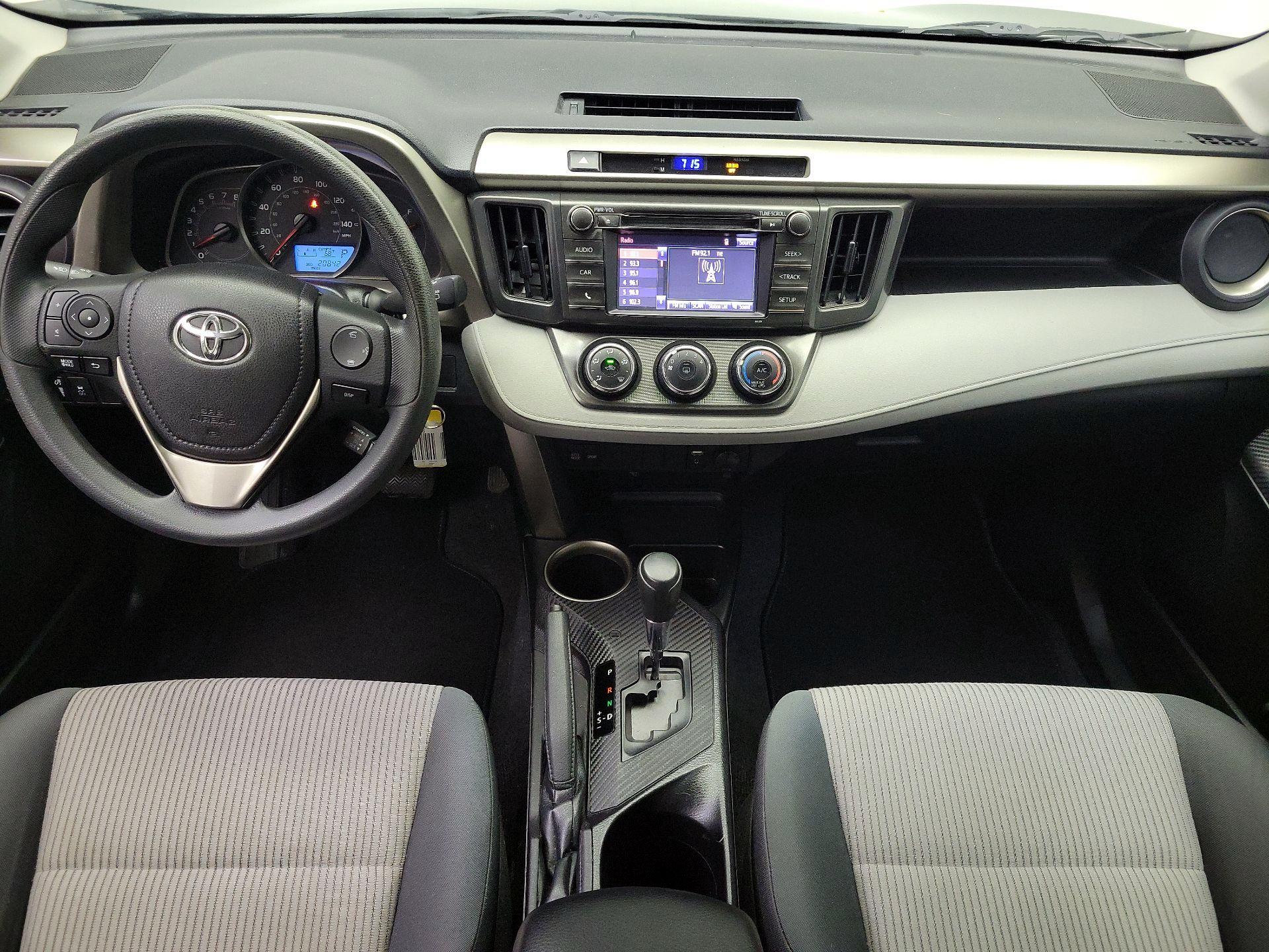 Thumbnail: 2015 Toyota RAV4 - 9