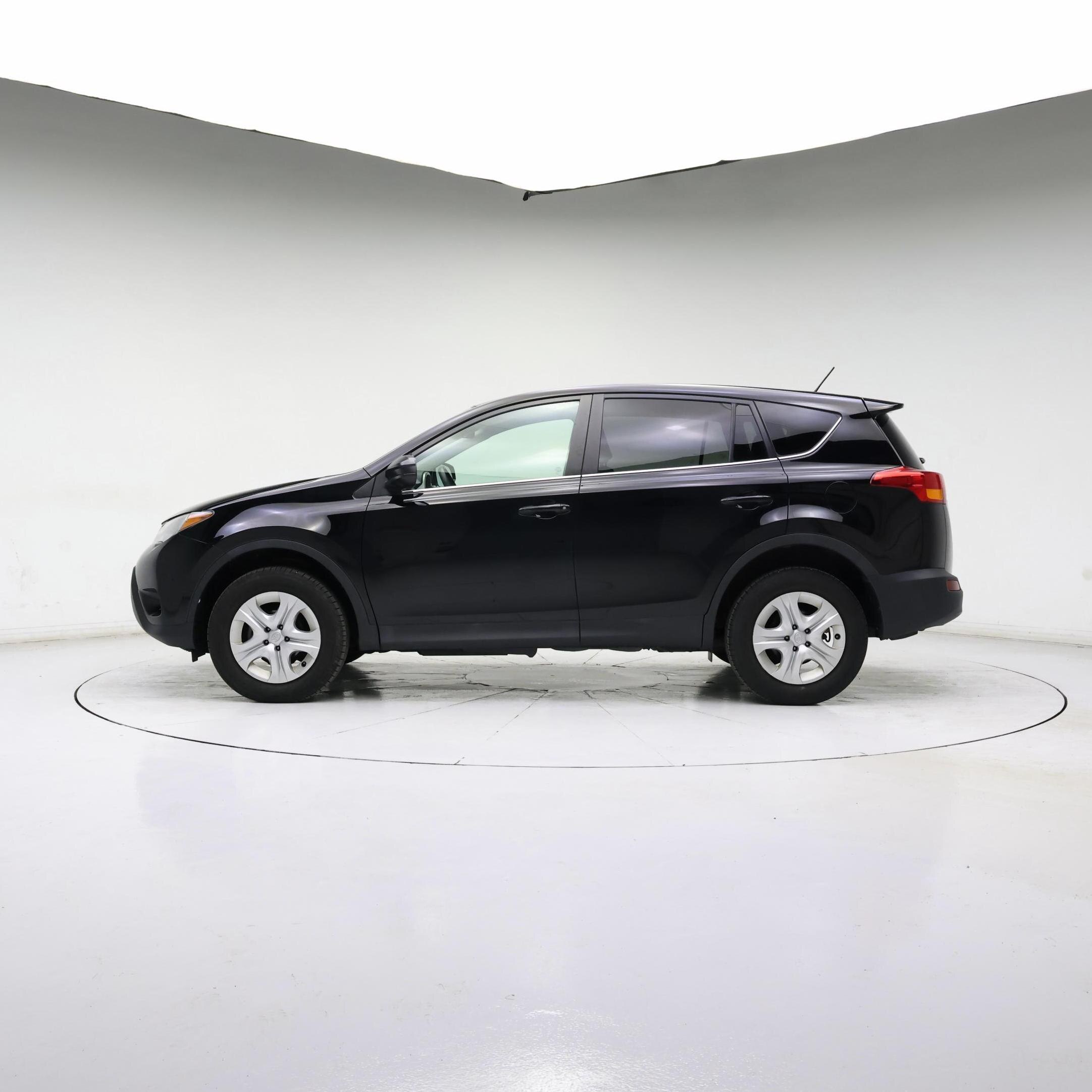 Thumbnail: 2015 Toyota RAV4 - 3
