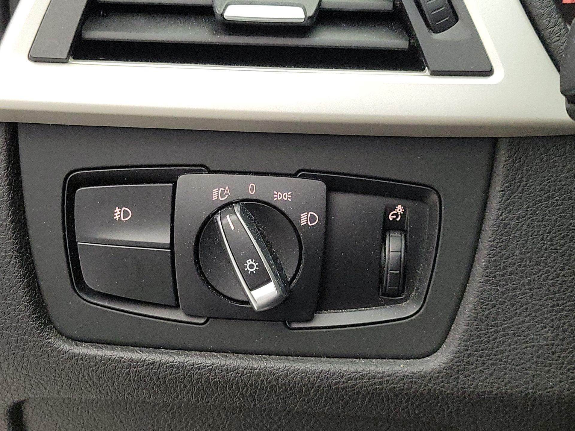 Thumbnail: 2015 BMW 3 Series - 13