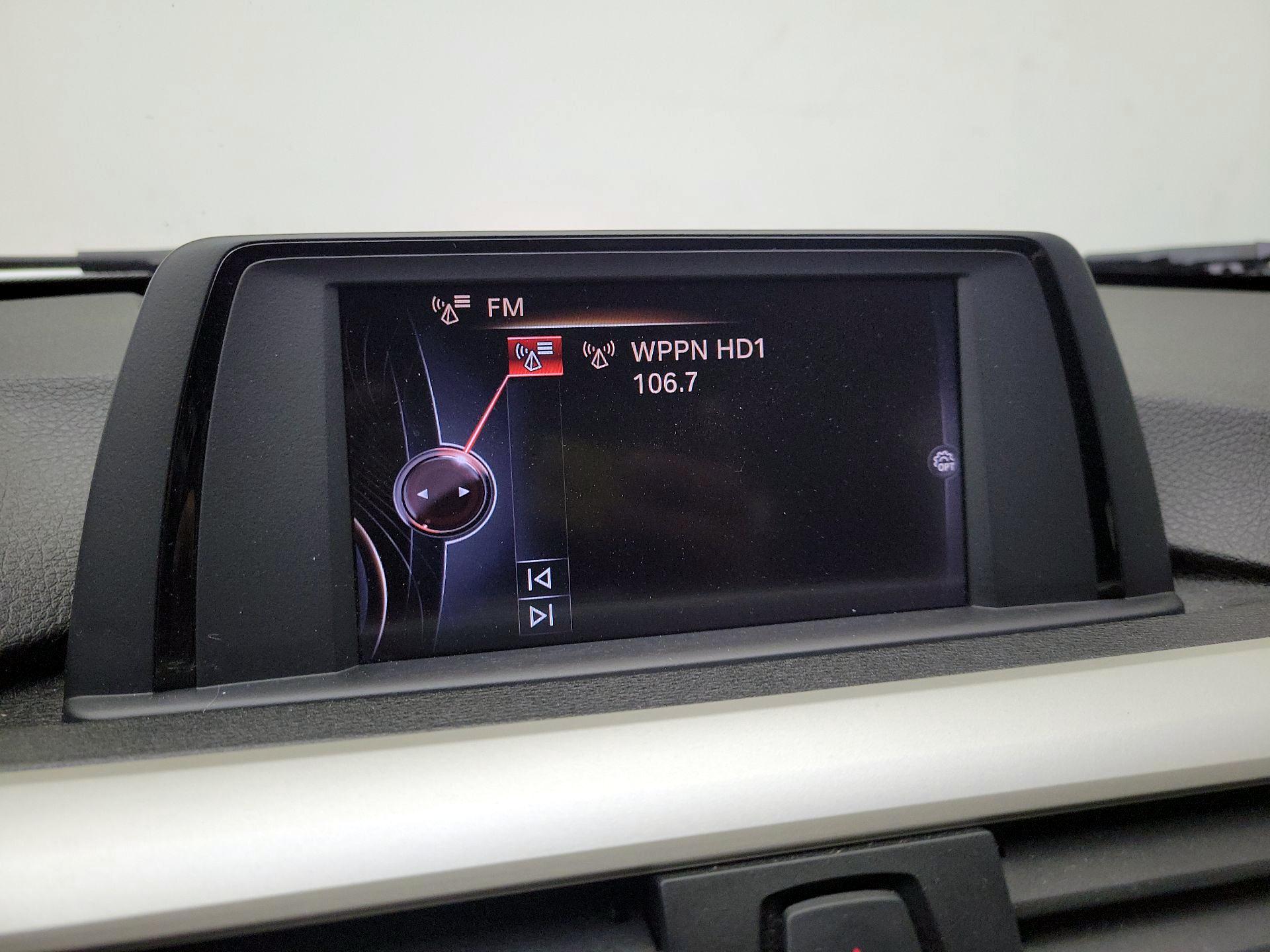 Thumbnail: 2015 BMW 3 Series - 14