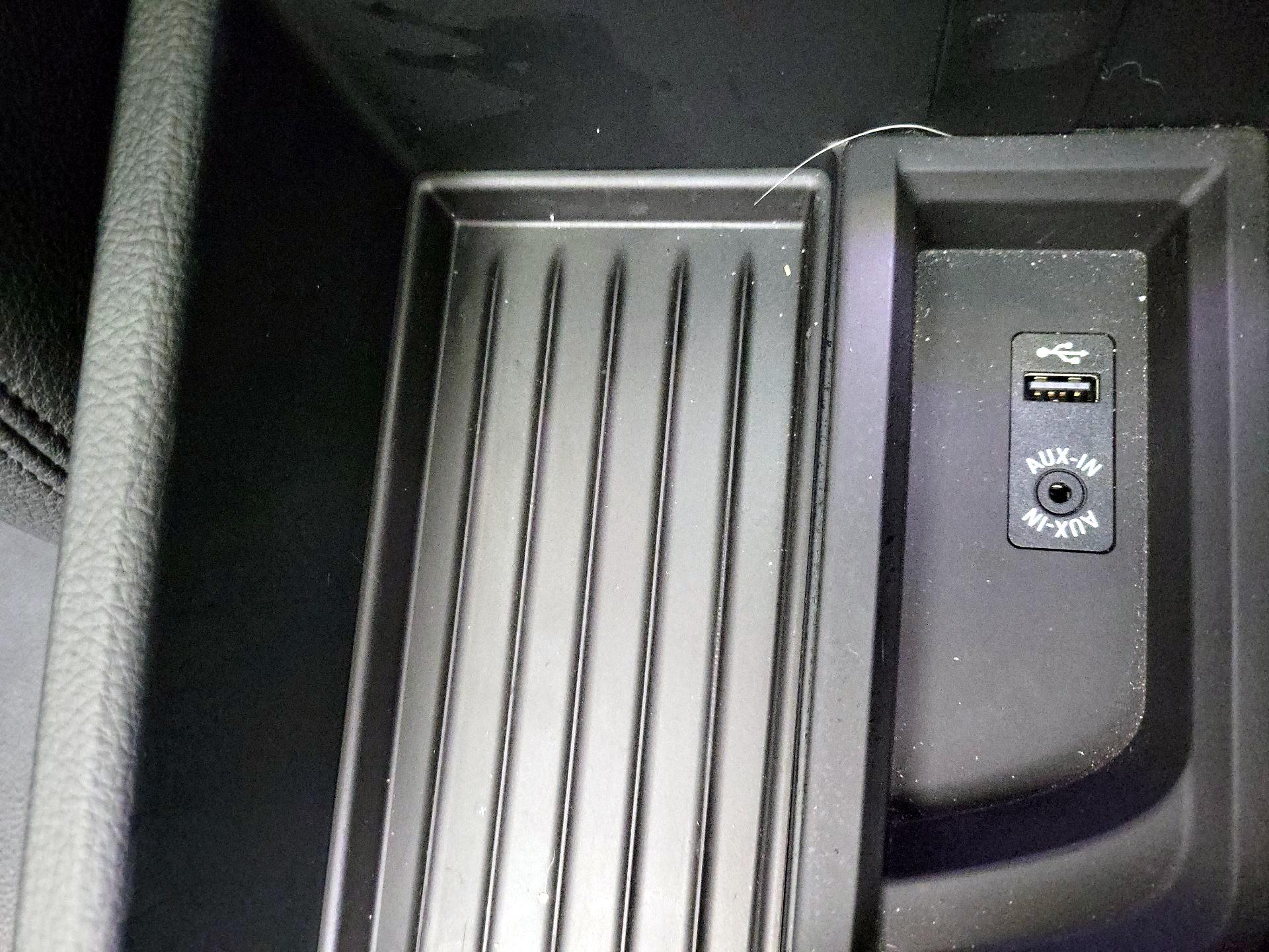 Thumbnail: 2015 BMW 3 Series - 17