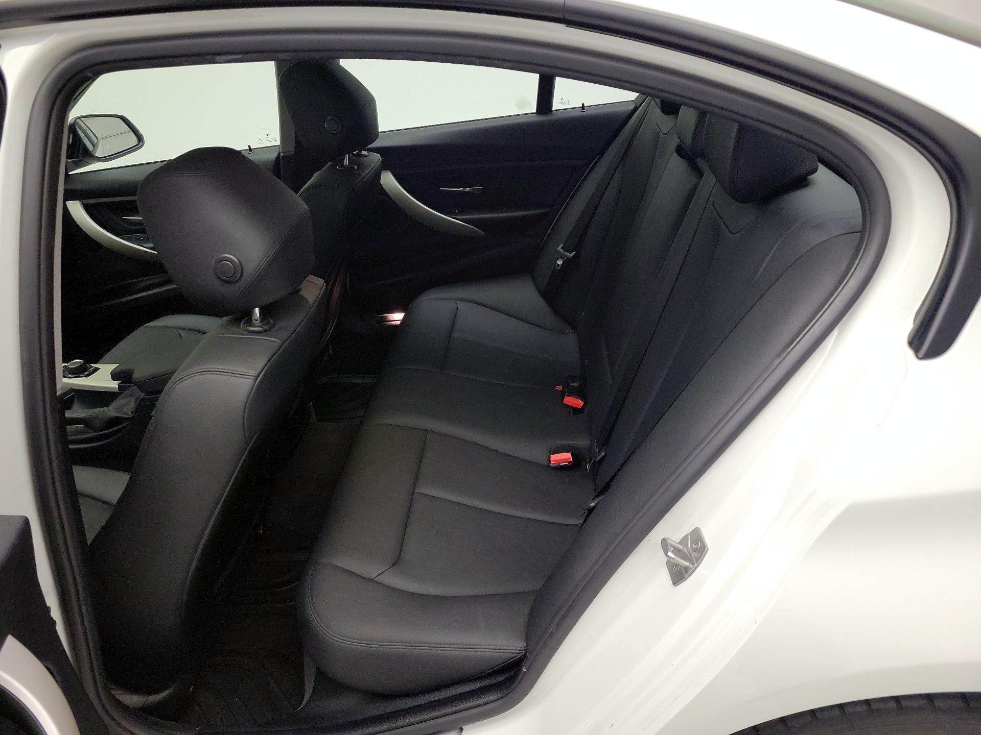 Thumbnail: 2015 BMW 3 Series - 19