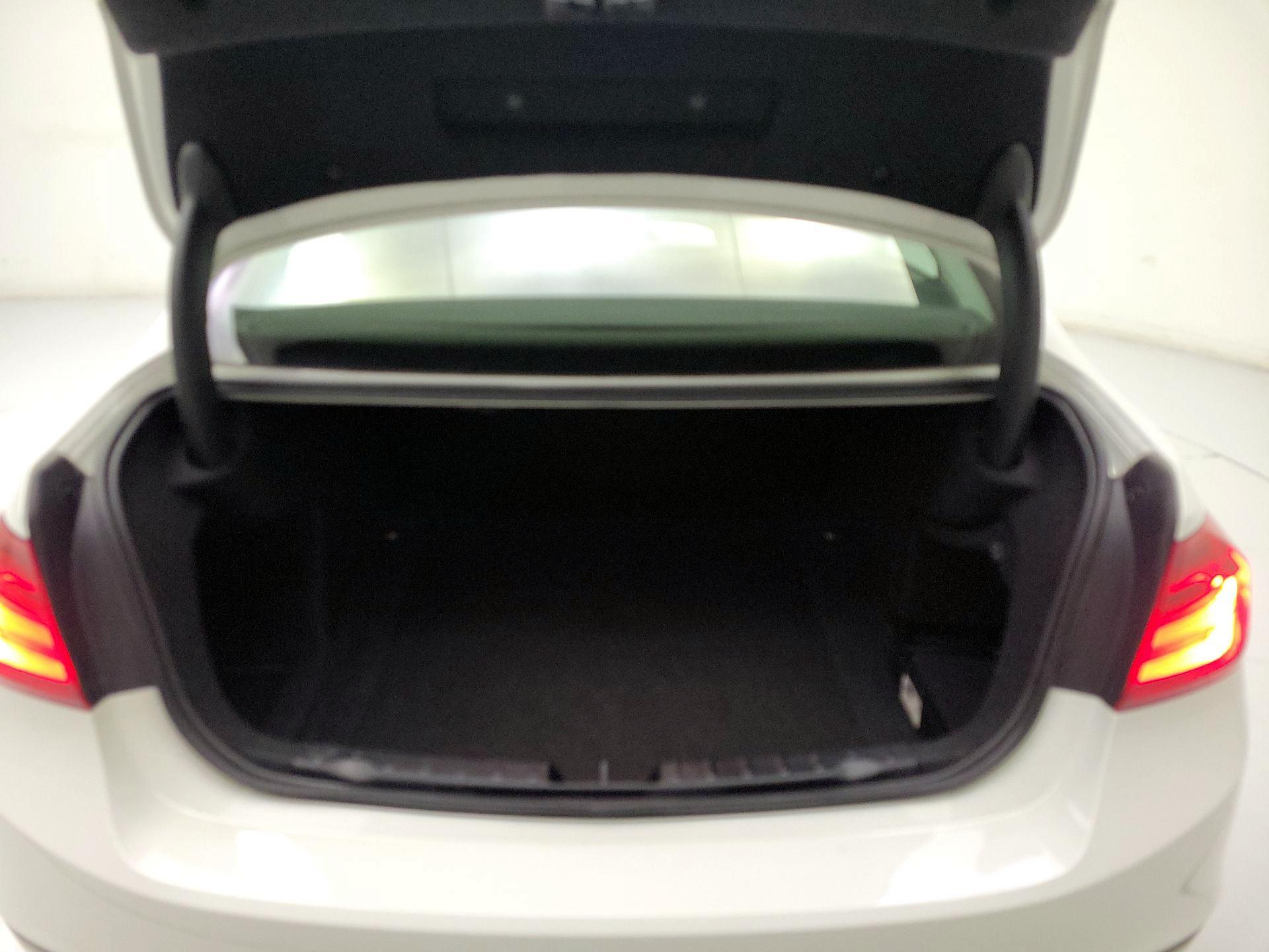 Thumbnail: 2015 BMW 3 Series - 20