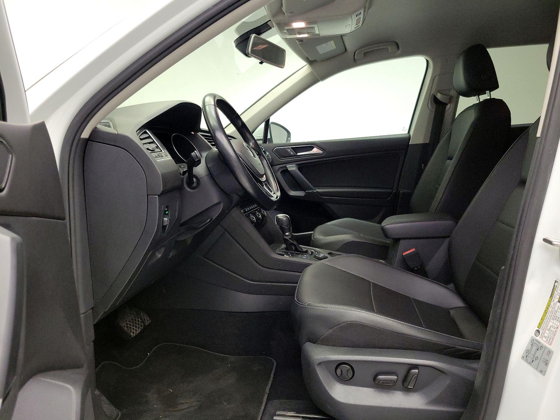 Thumbnail: 2018 Volkswagen Tiguan - 11