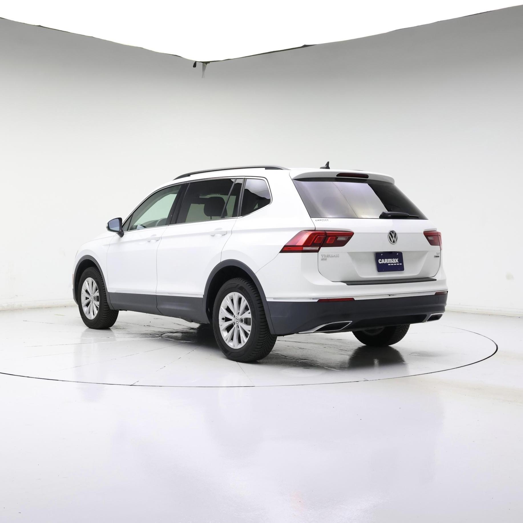 Thumbnail: 2018 Volkswagen Tiguan - 2