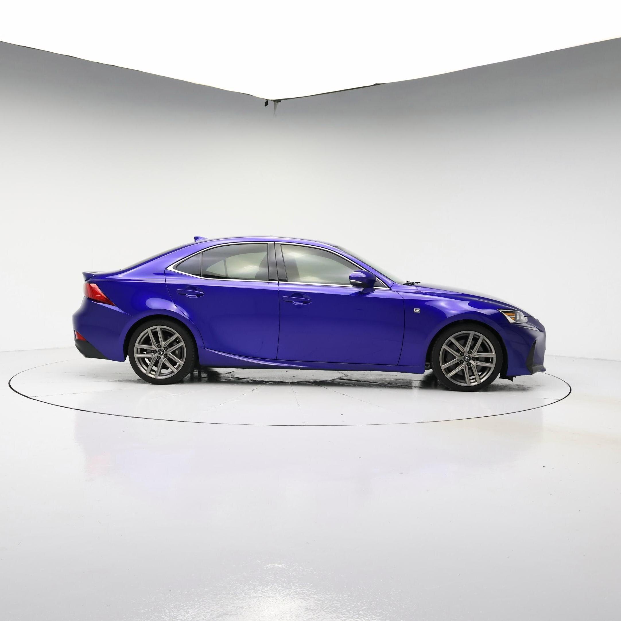 Thumbnail: 2019 Lexus IS - 7
