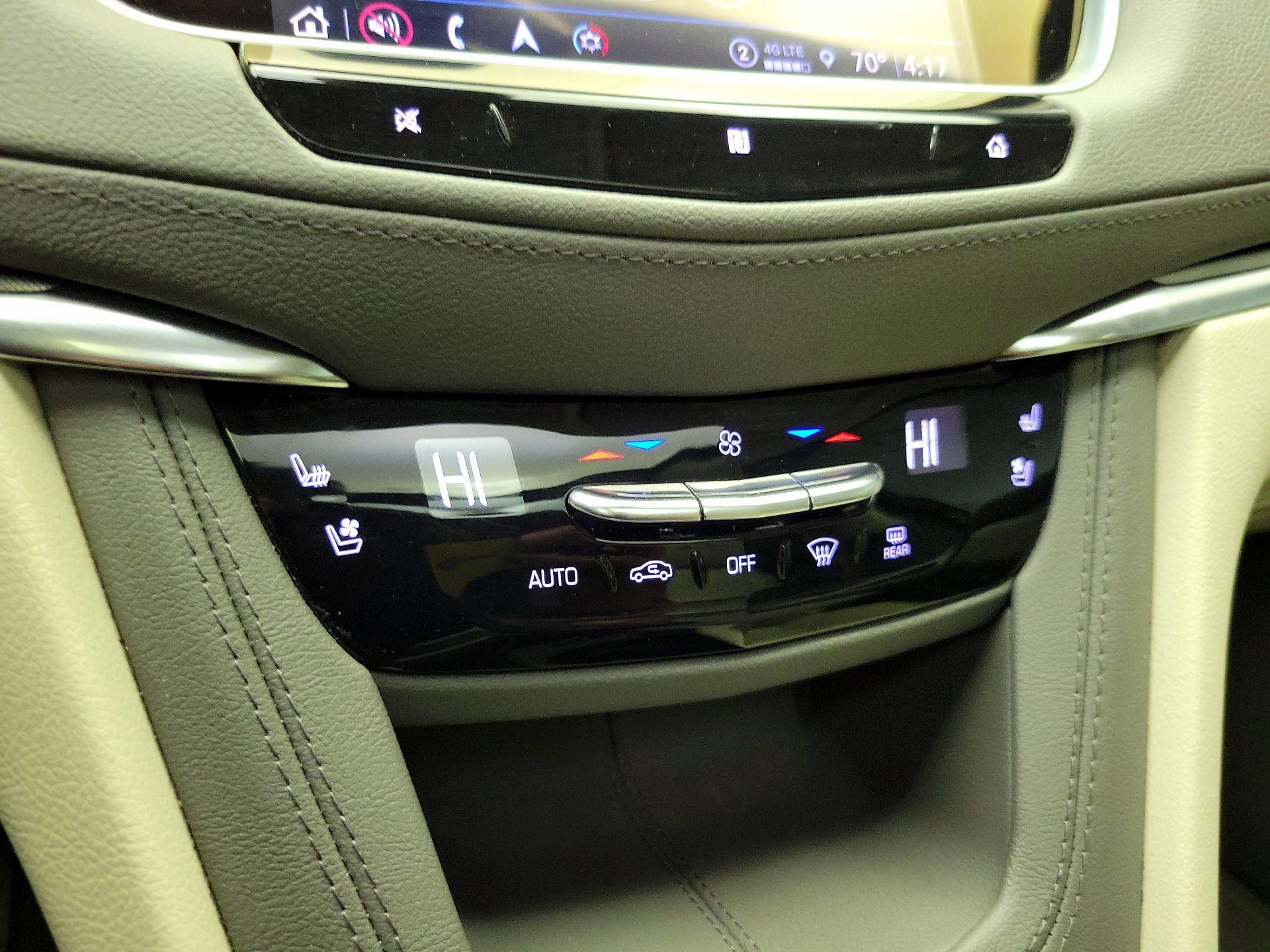 Thumbnail: 2021 Cadillac XT5 - 17