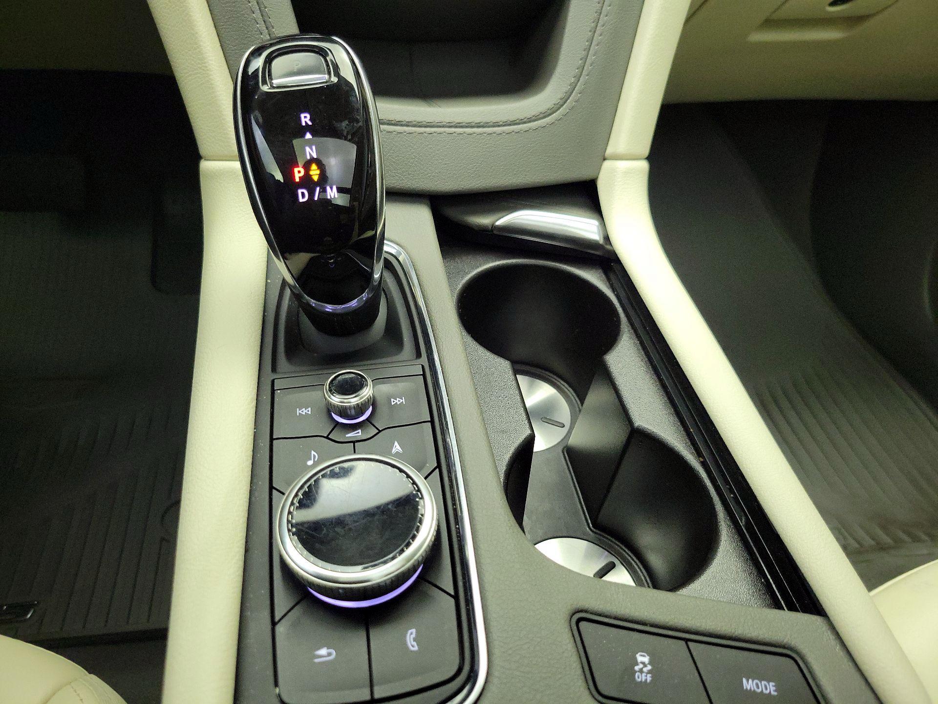 Thumbnail: 2021 Cadillac XT5 - 18
