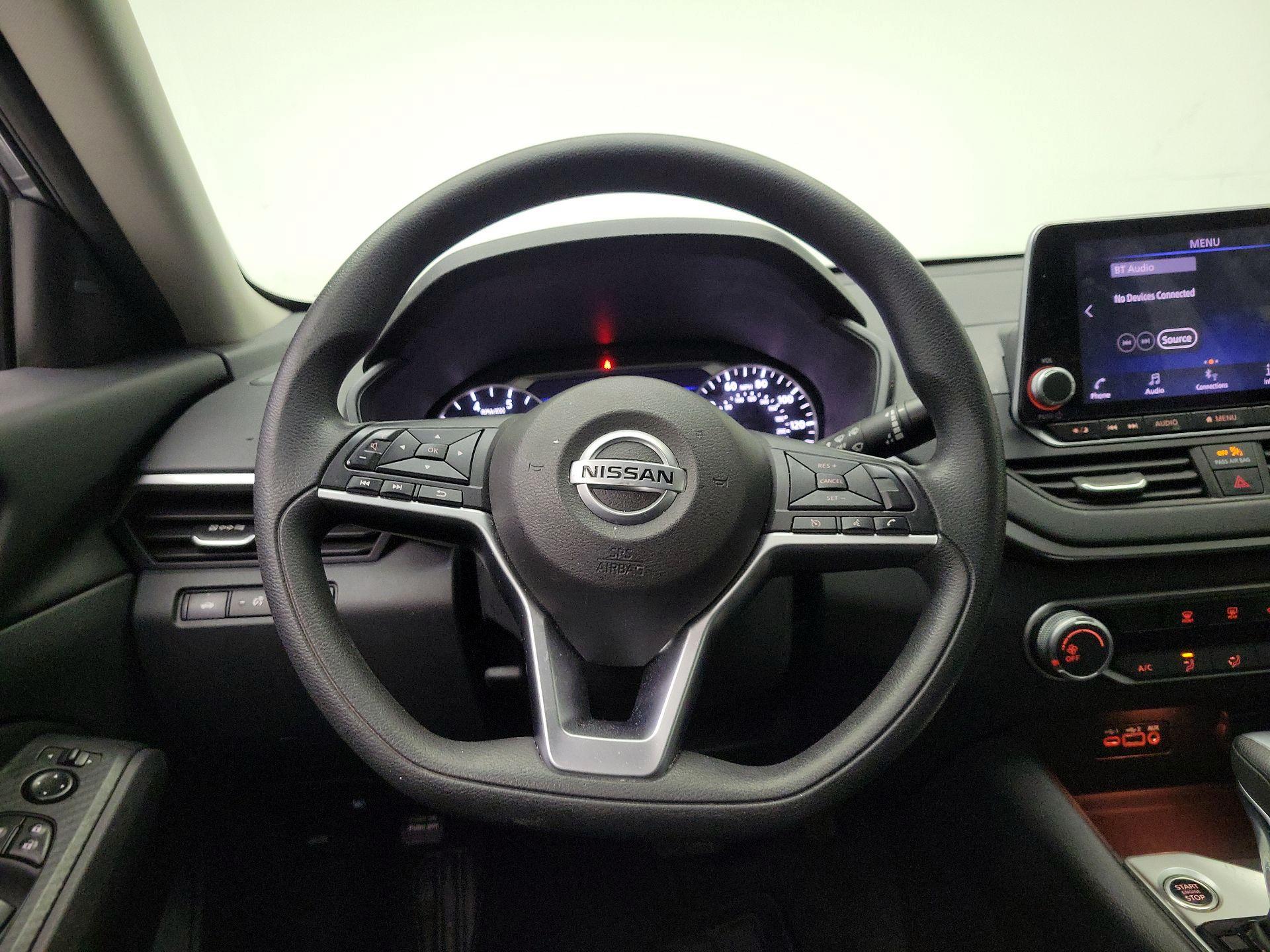 Thumbnail: 2022 Nissan Altima - 10