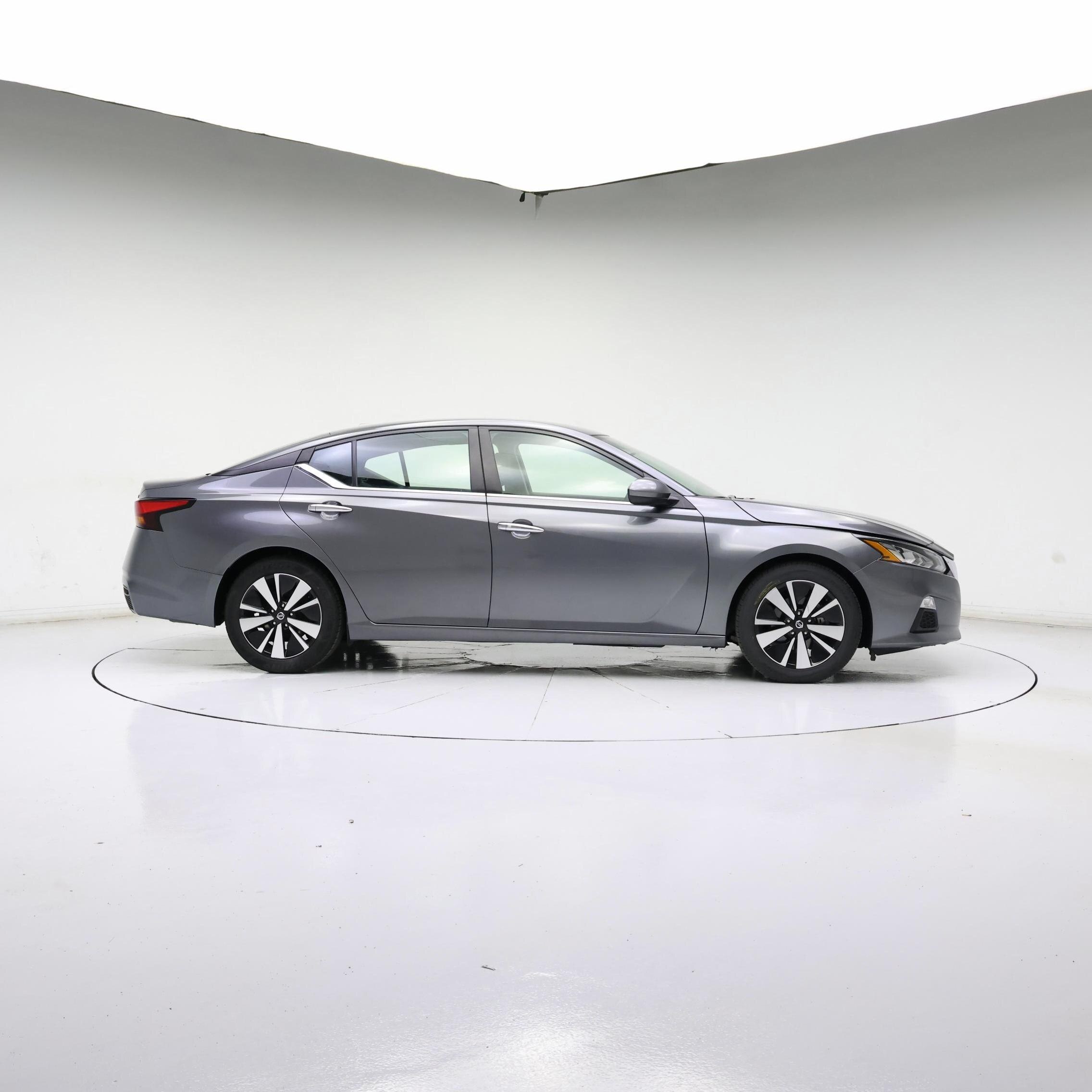 Thumbnail: 2022 Nissan Altima - 7