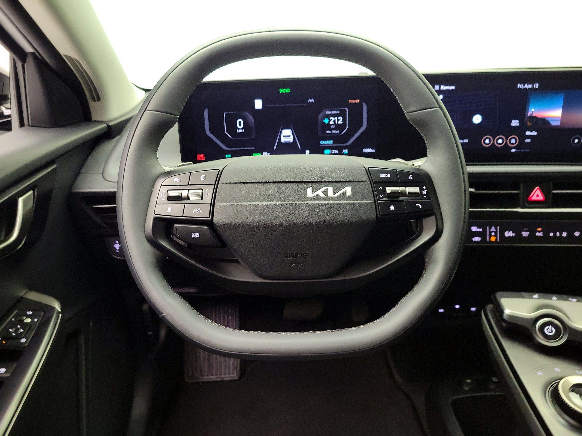 Thumbnail: 2025 Kia EV6 - 10